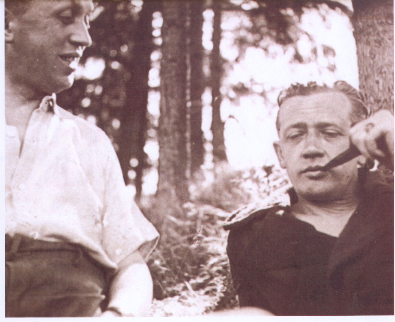 Karel Čapek s Ferdinandem Peroutkou na Strži na snímku z druhé poloviny 30 let minulého století