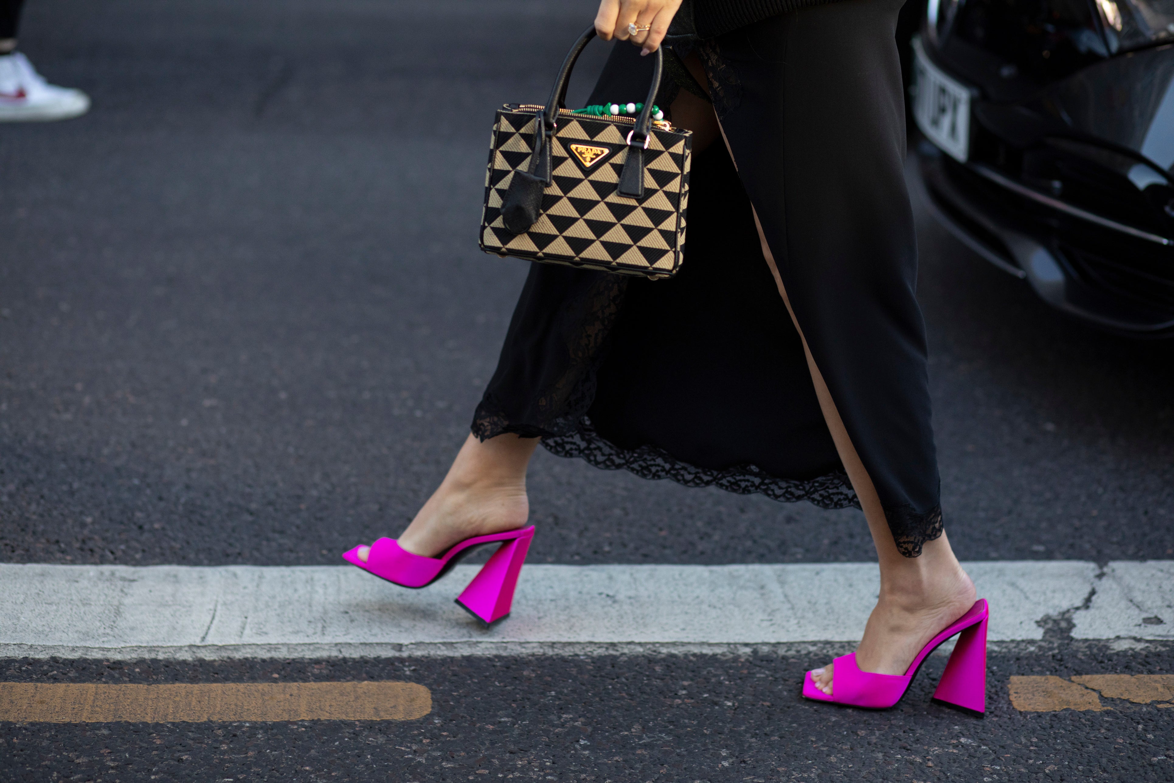 Kabelka Prada Galleria je zpět. Miláček nultých let se vrací na výsluní