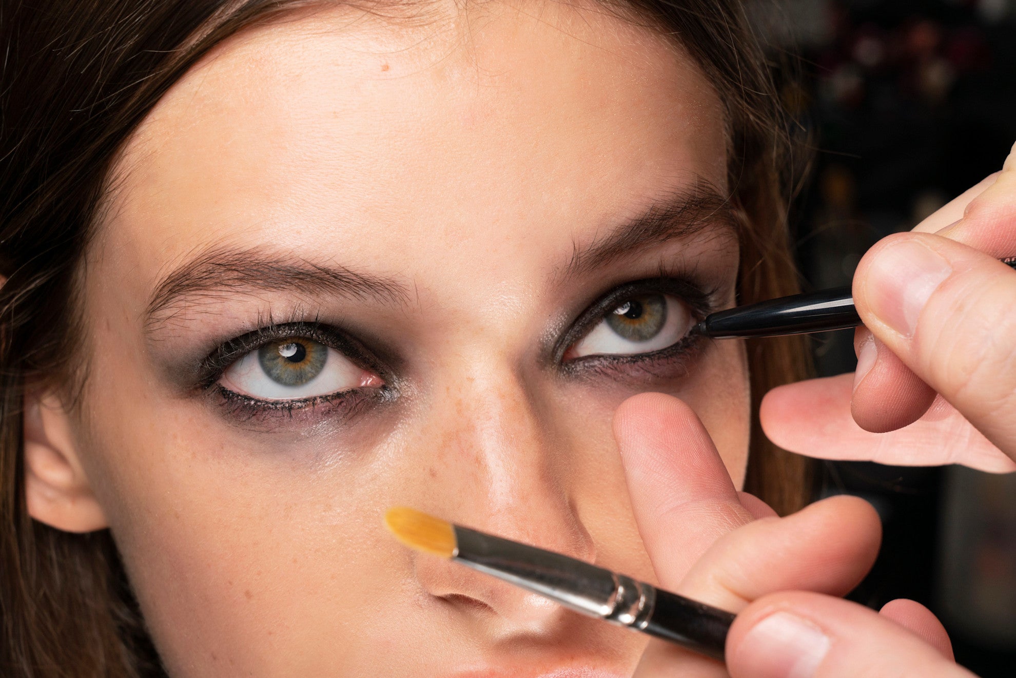 Černé léto. Proč se grunge make-up vrací právě teď?