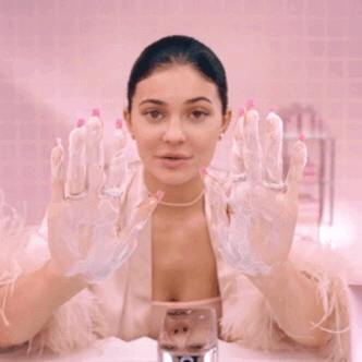 Autor: Kylie Skin Autor: Kylie Skin