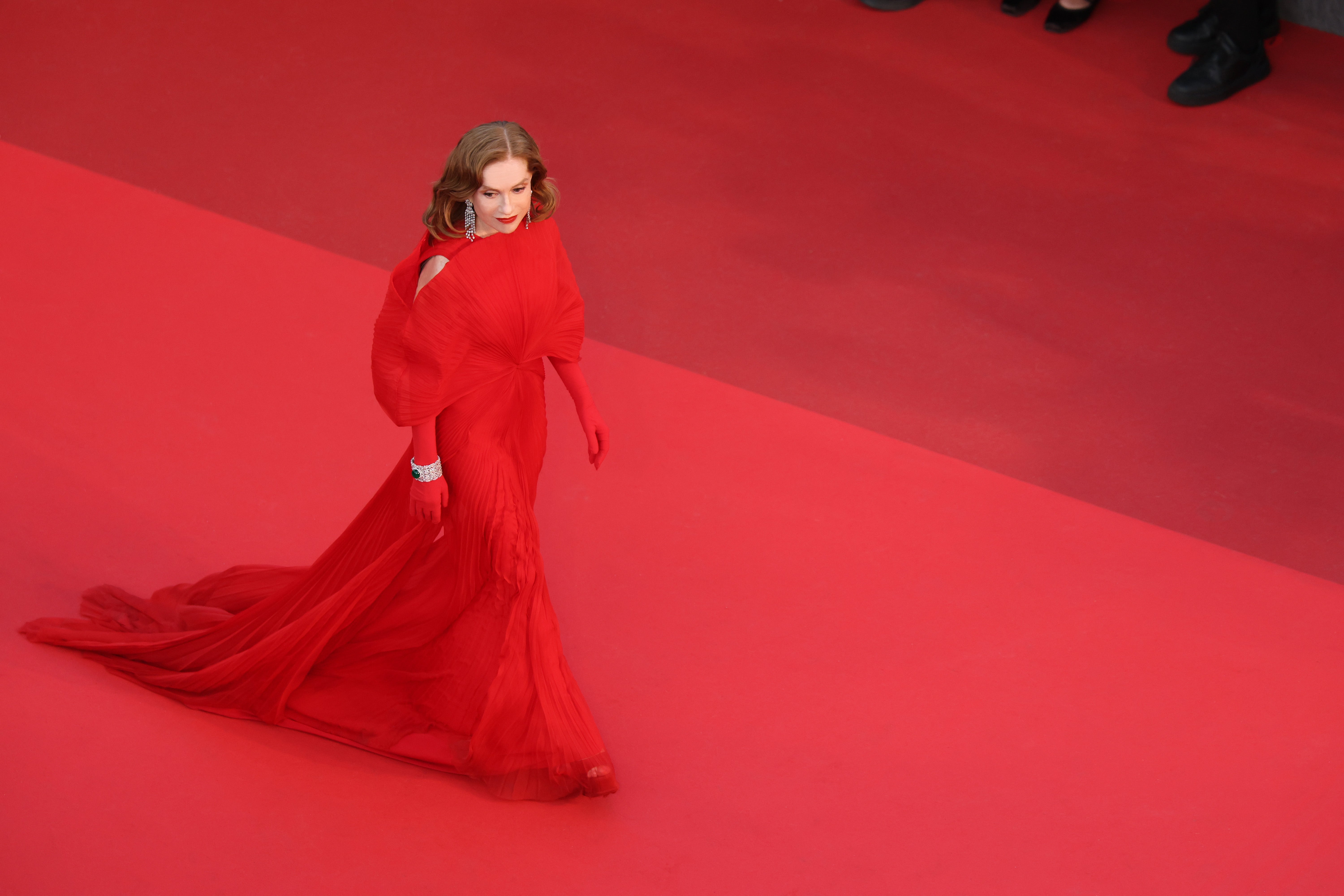 Hvězdy v Cannes 2026: Co všechno se děje na červeném koberci během filmového festivalu