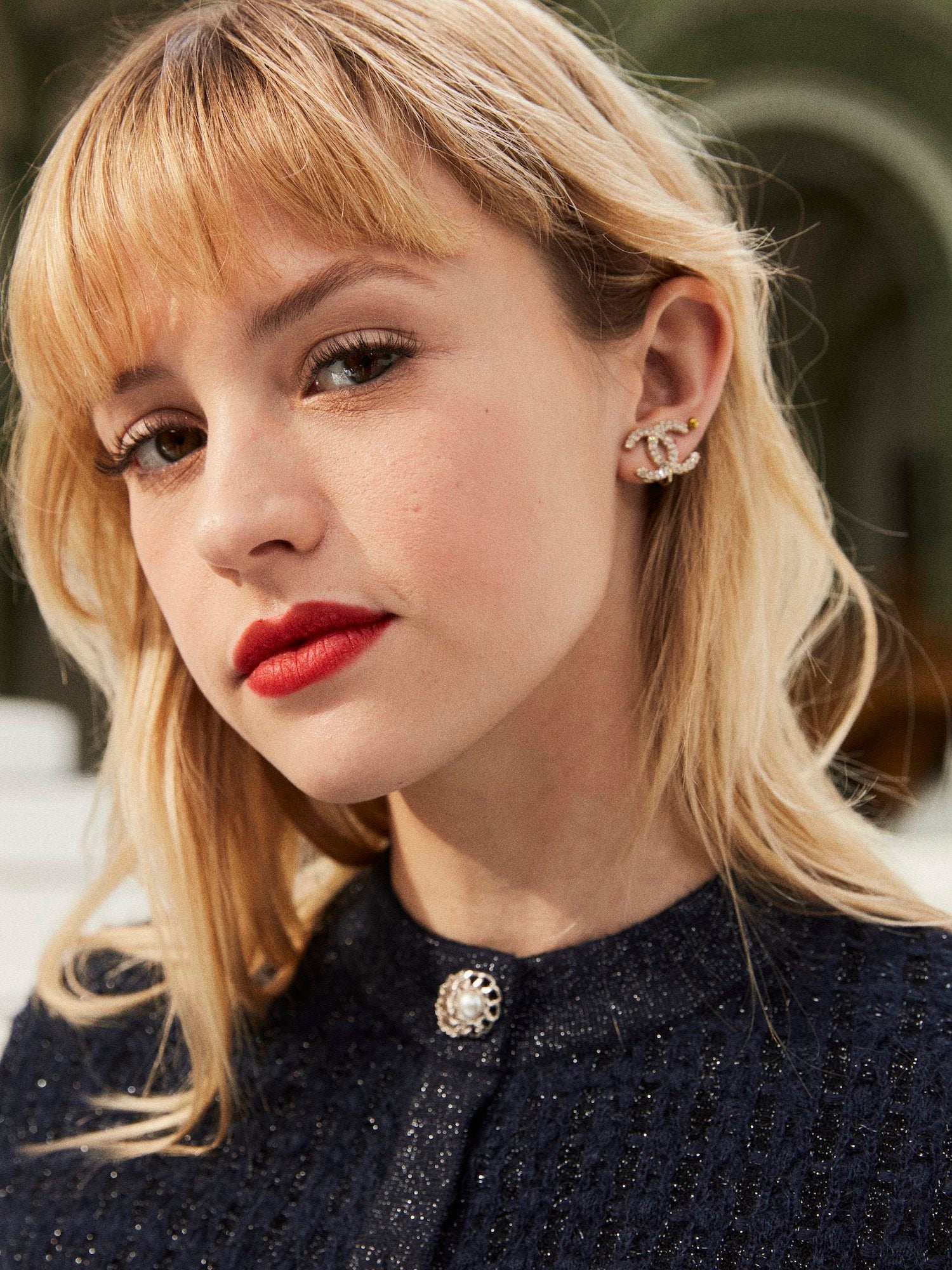 Angèle na přehlídce Chanel podzim–zima 2020/2021        Autor: Chanel