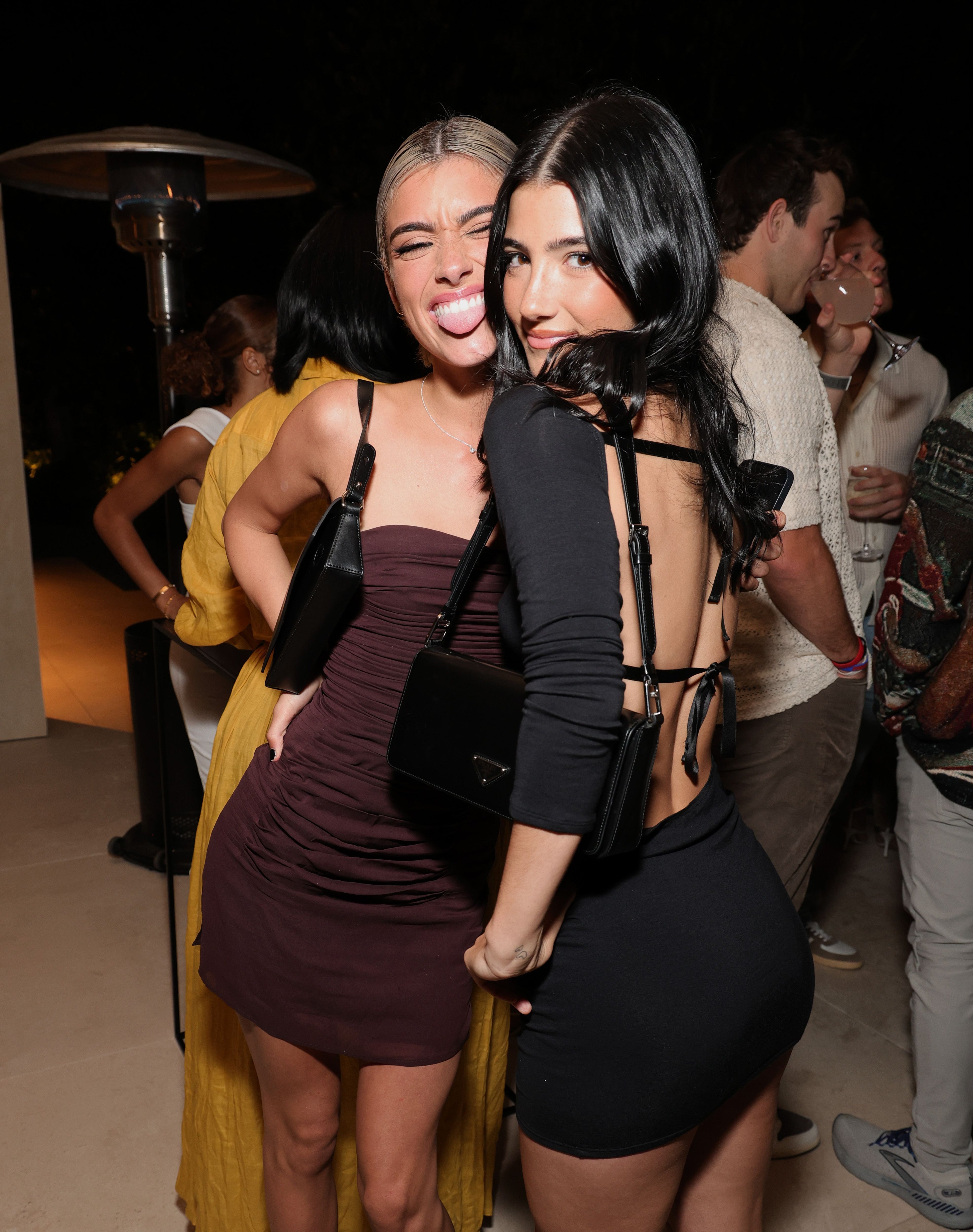 Dixie D’Amelio a Charli D'Amelio, 2023