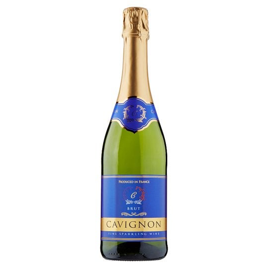 Cavignon Brut upoutá jiskrnými a elegantními bublinkami, které tančí v tónech květin a ovoce. Cavignon, cena od 170 Kč #voguepromotion