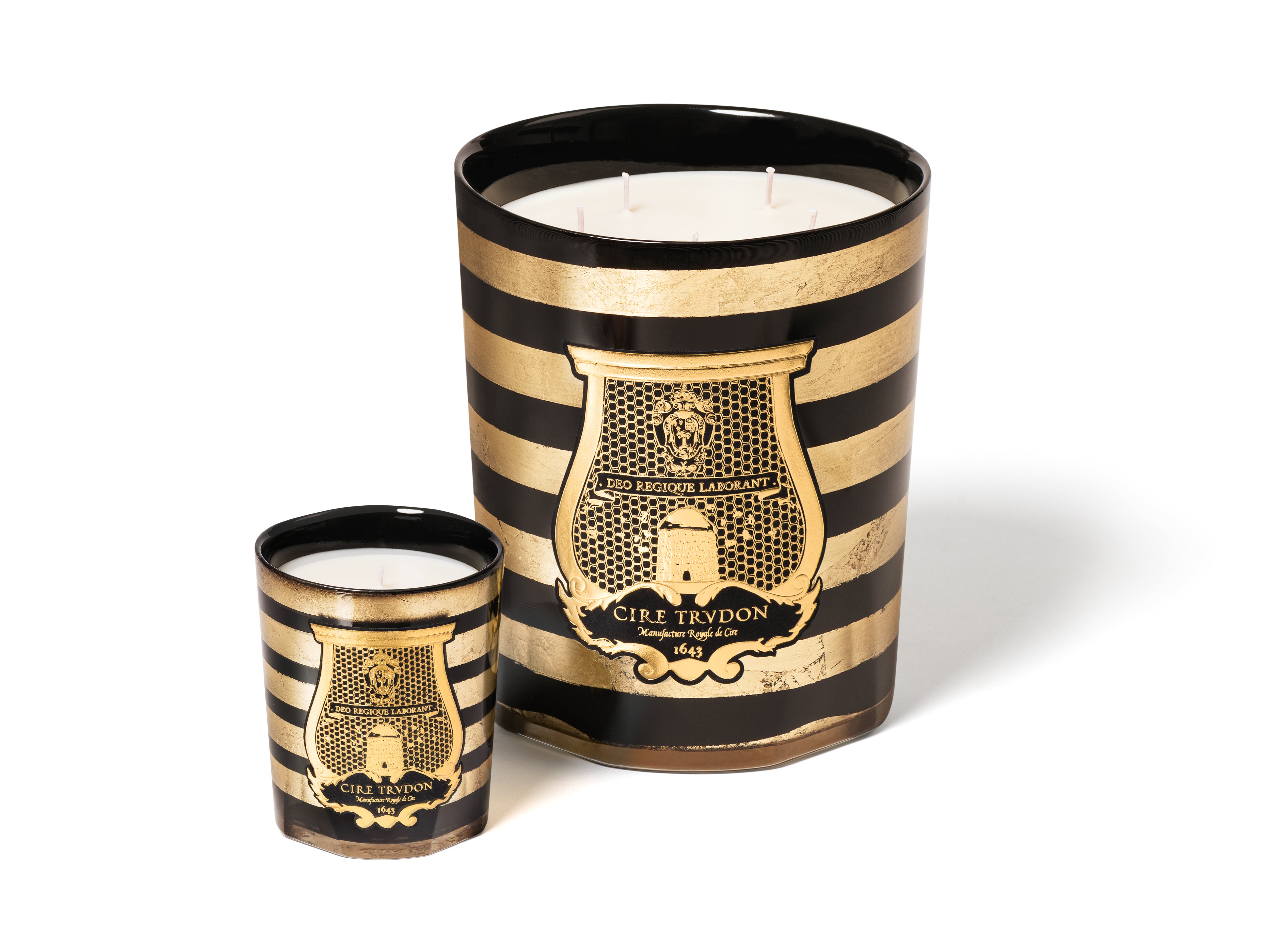 Vonná svíce, Cire Trudon pro Balmain (prodává Ingredients), 270 g za 2900 Kč a 3 kg za 15 600 Kč Vonná svíce, Cire Trudon pro Balmain (prodává Ingredients), 270 g za 2900 Kč a 3 kg za 15 600 Kč