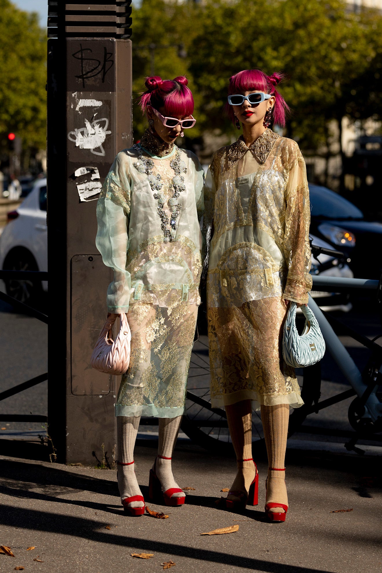 Mikrotrend alert: Proč je letos všechno tak průhledné?