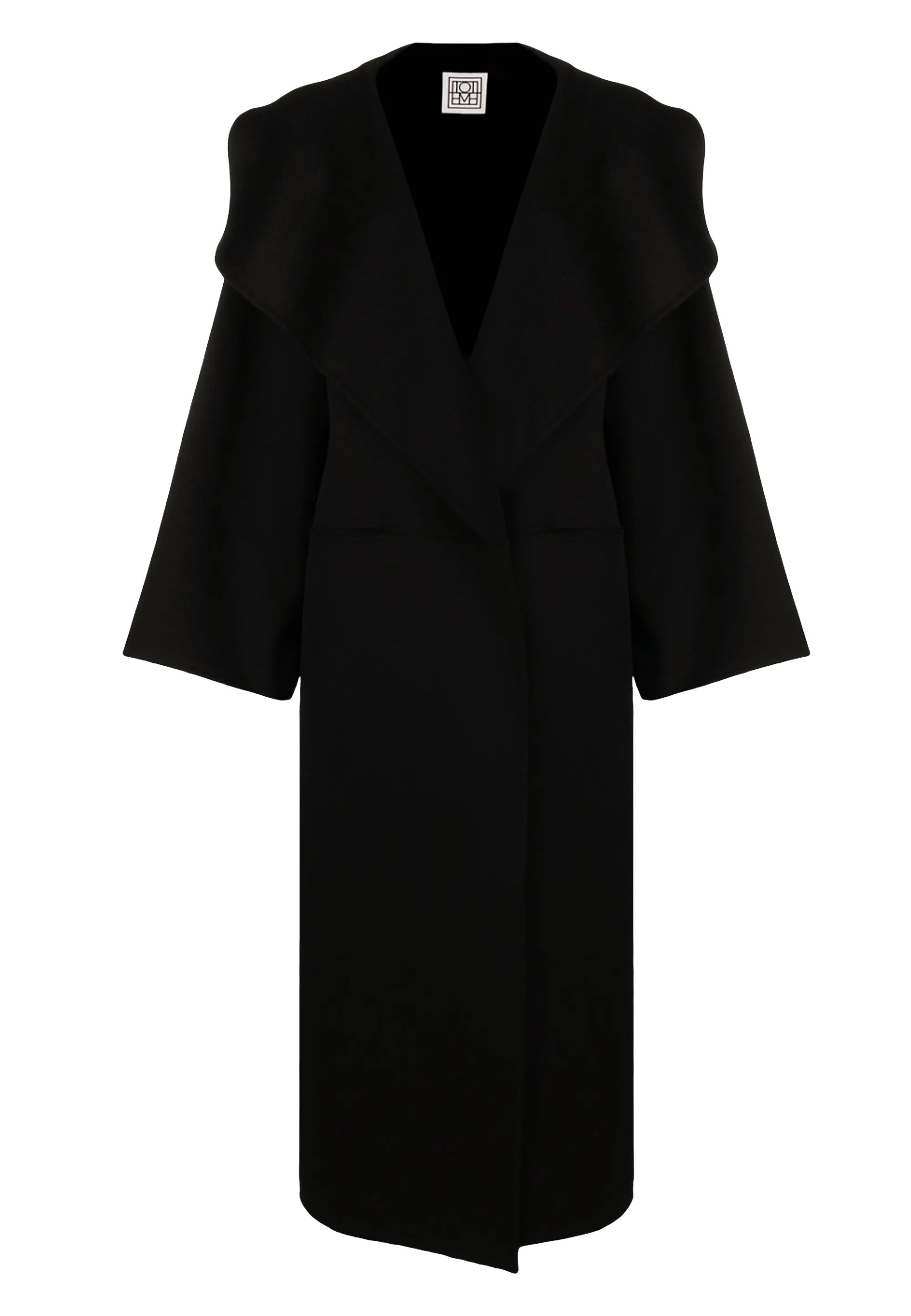 Oversize černý kabát,TOTEME, prodává Farfetch,  1 016 €
