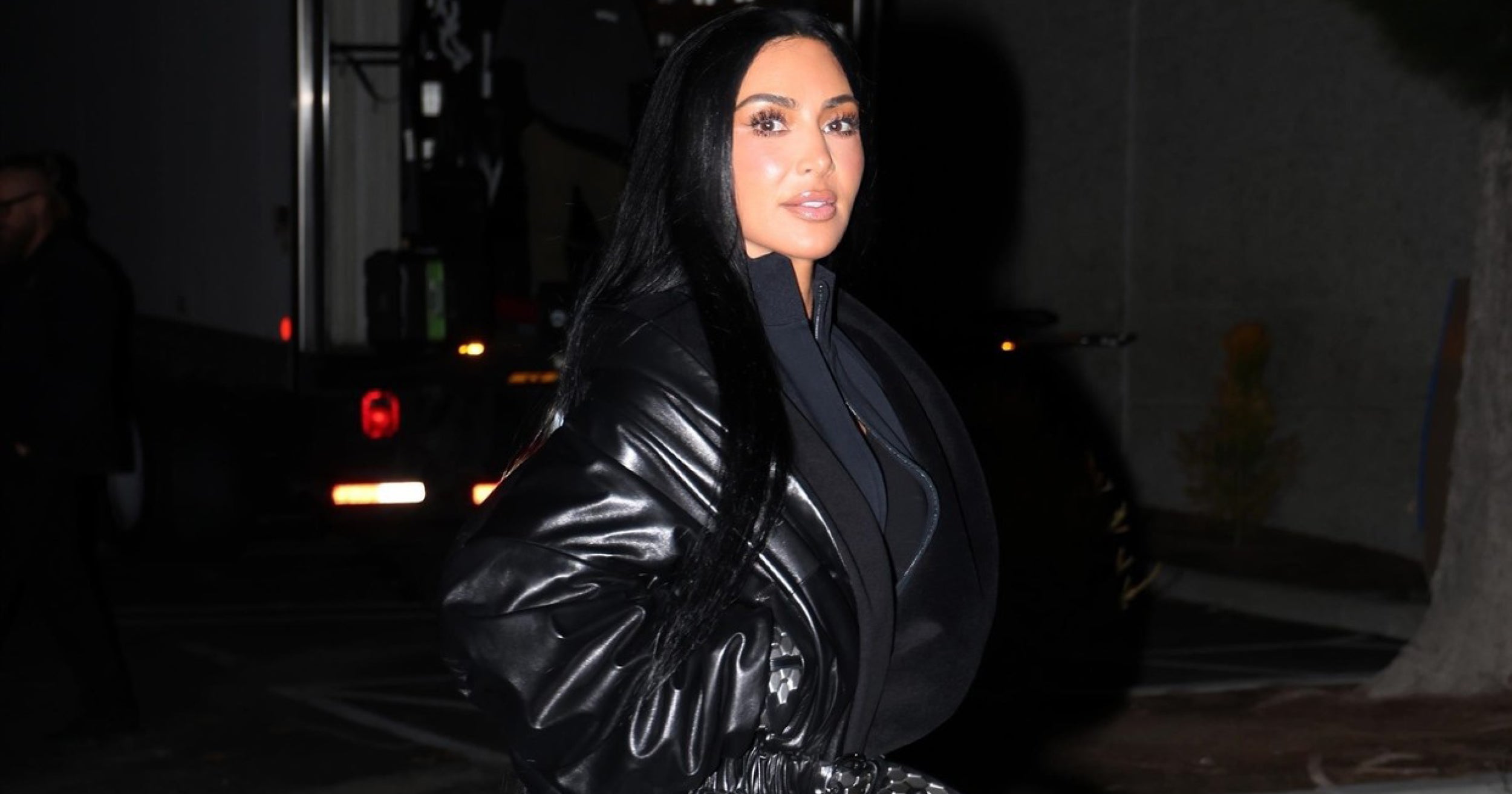 Tenisky s odděleným palcem byly cool ještě předtím, než svou verzi představila Kim Kardashian