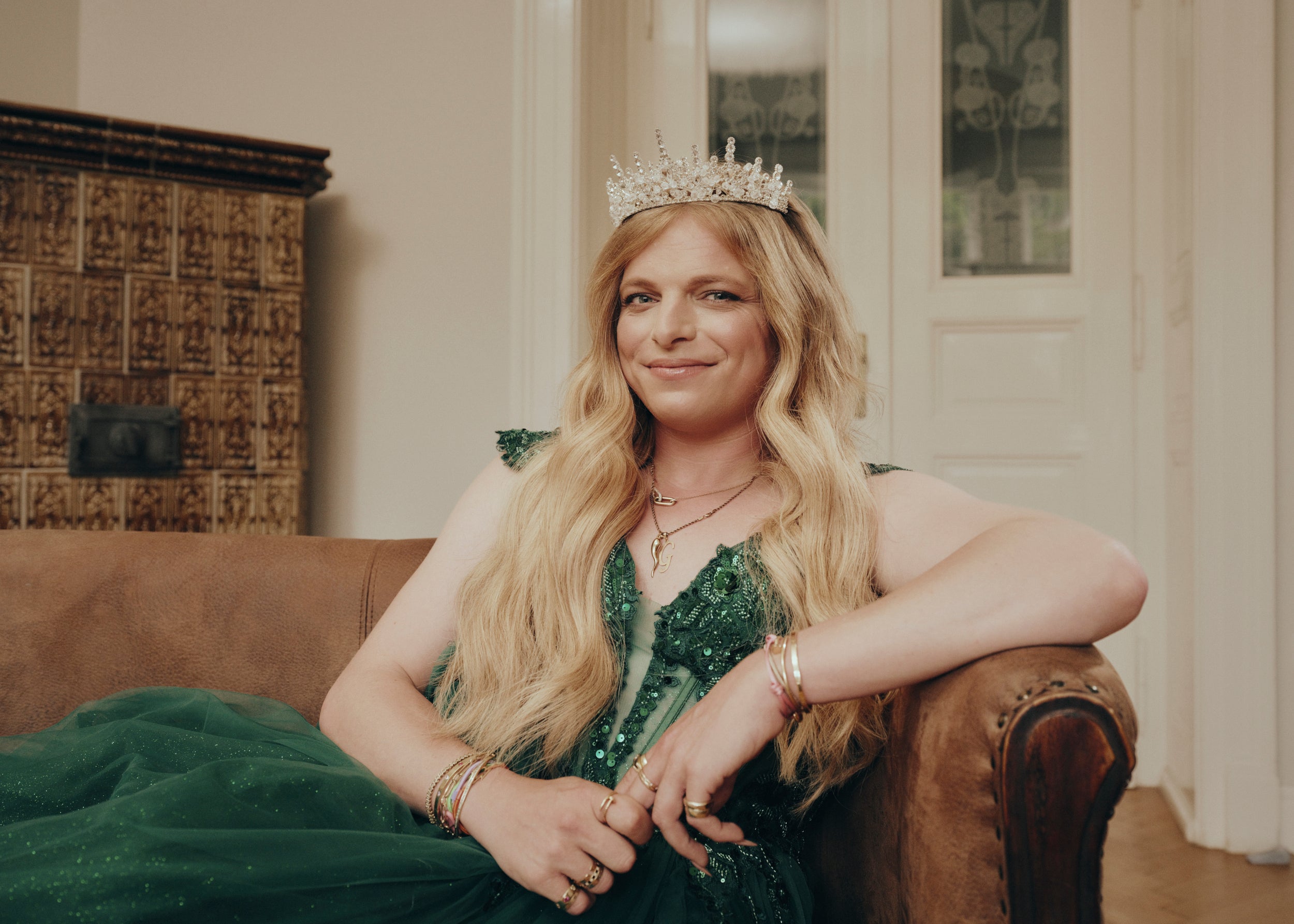 Není to mem, ale člověk. Gwyneth McMullen aka Královna Slovenska miluje módu a humor