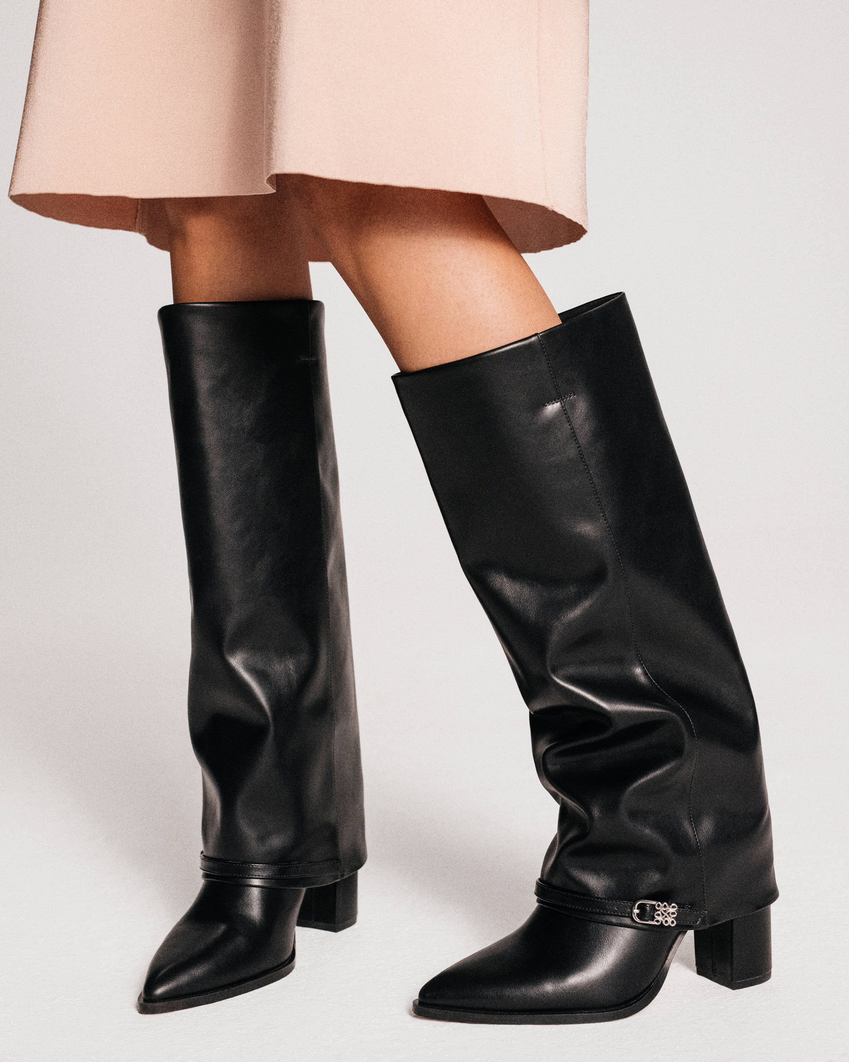 Kozačky NINE WEST, 2299 Kč