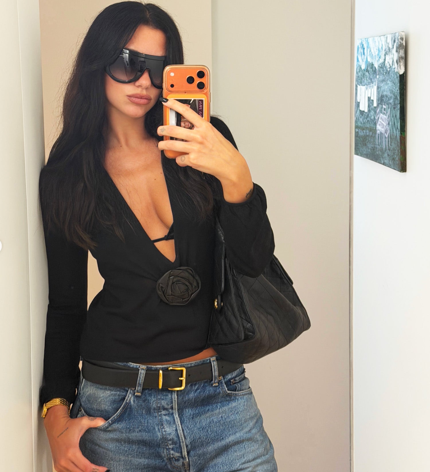 Oversized sluneční brýle jsou doplněk, který ovládne podzimní outfity