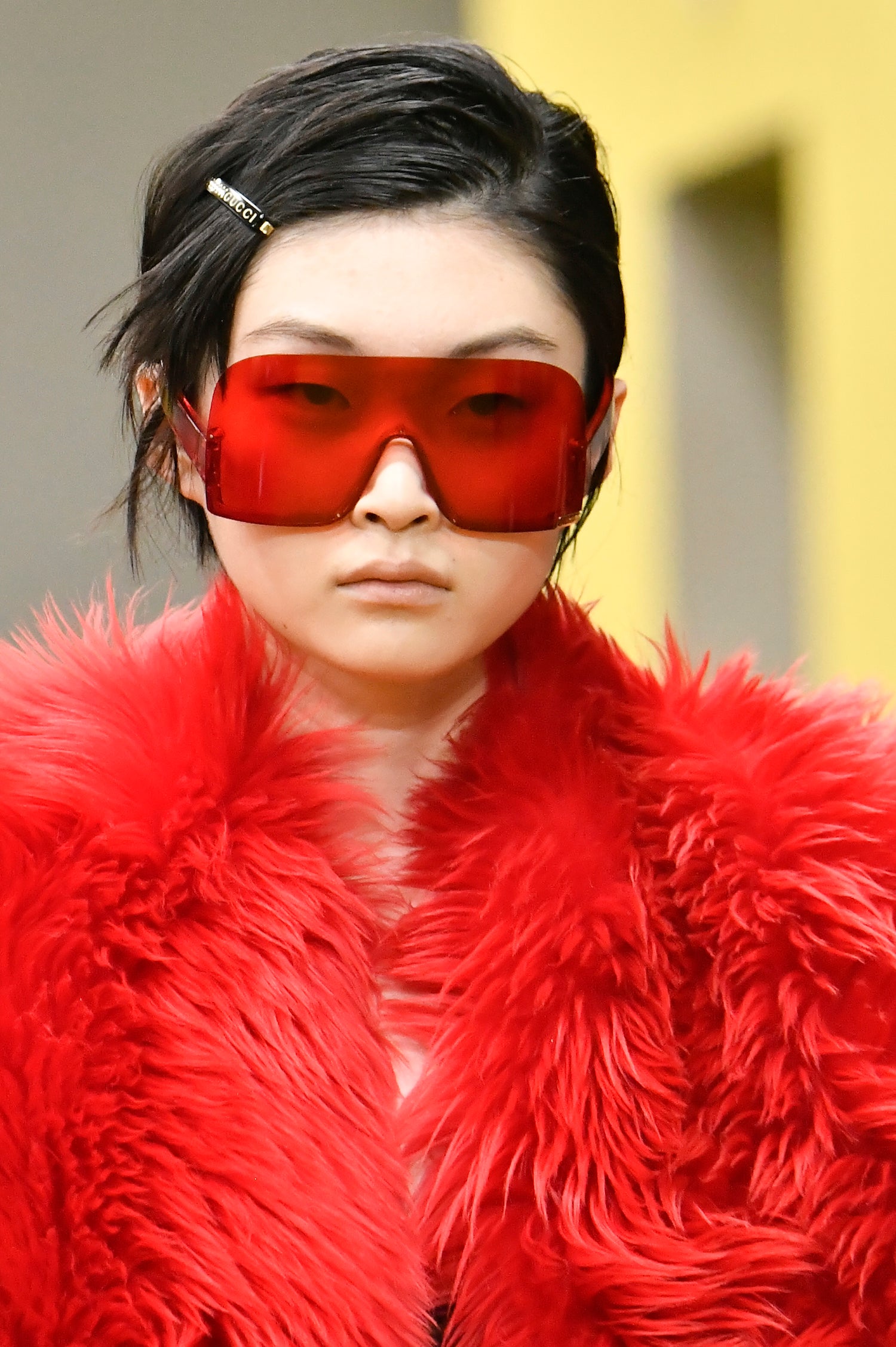 Red-to-wear: Co se skrývá za touhou nosit trendové odstíny červené