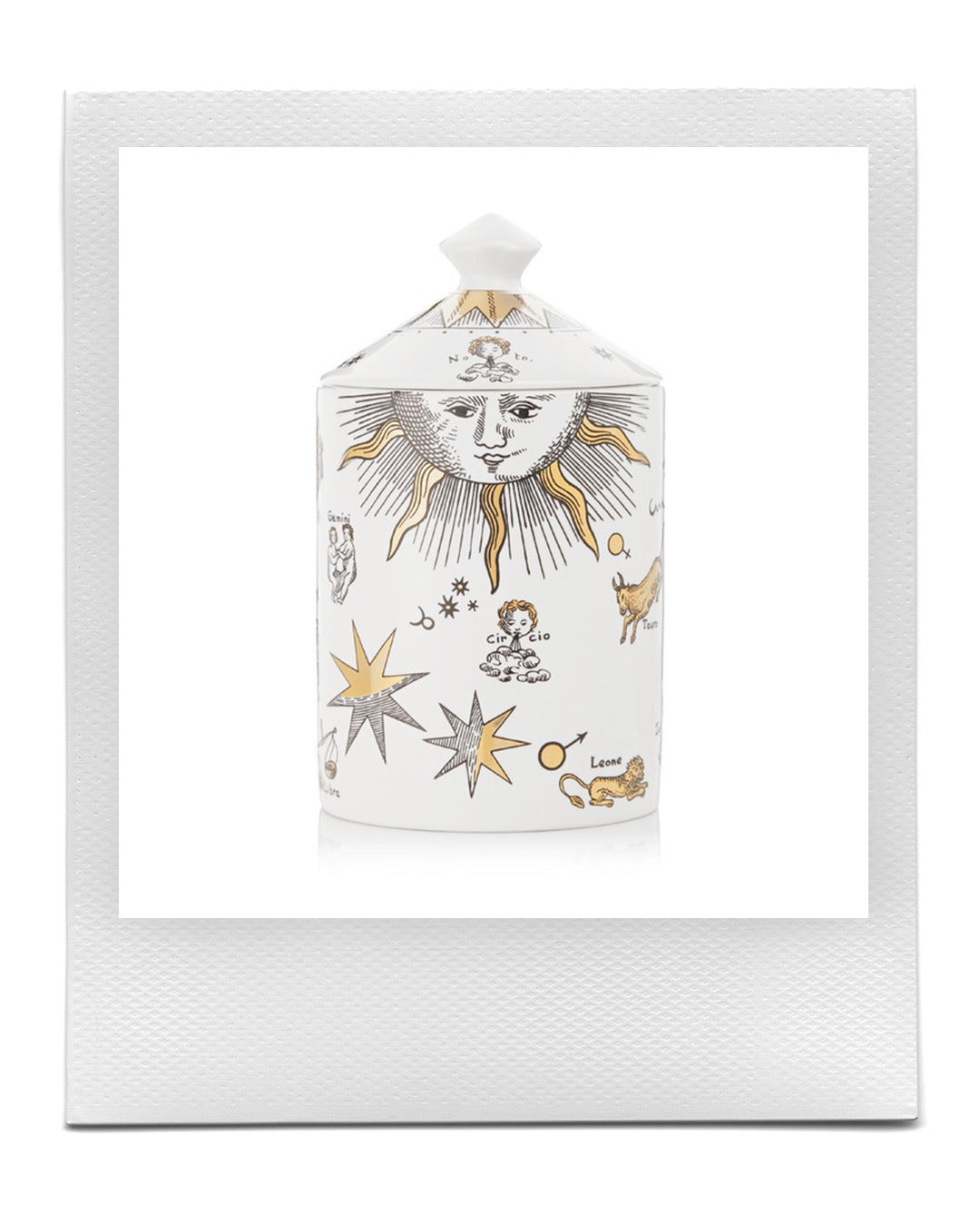 Svíčka v dekorativní dóze, Fornasetti, prodává Net-a-Porter, € 218 Autor: Archiv firmy