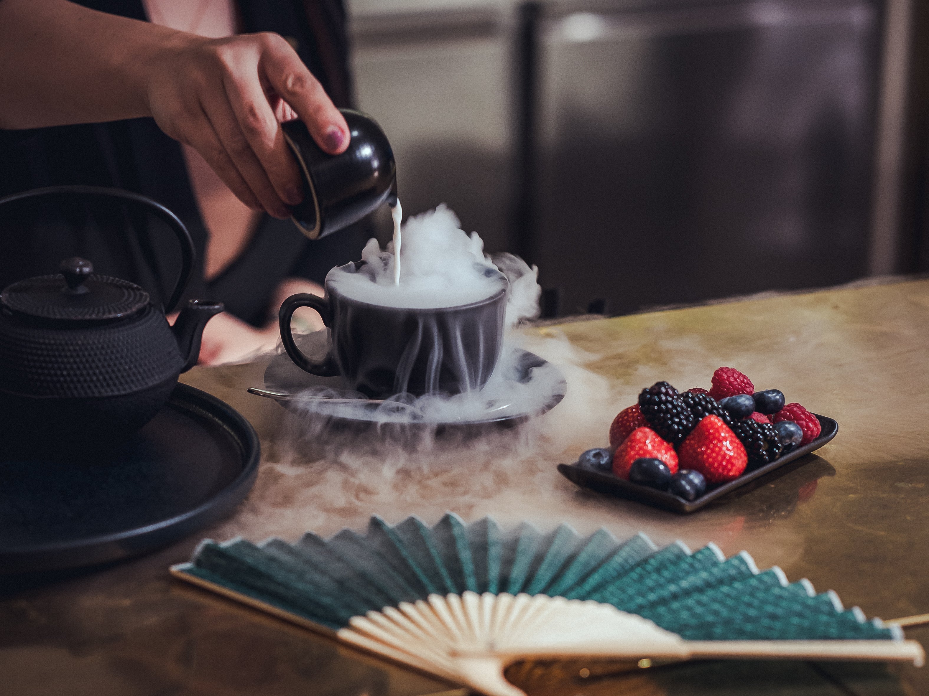 Zimní drinky, které musíte v Praze ochutnat, a fancy místa, kde je mají