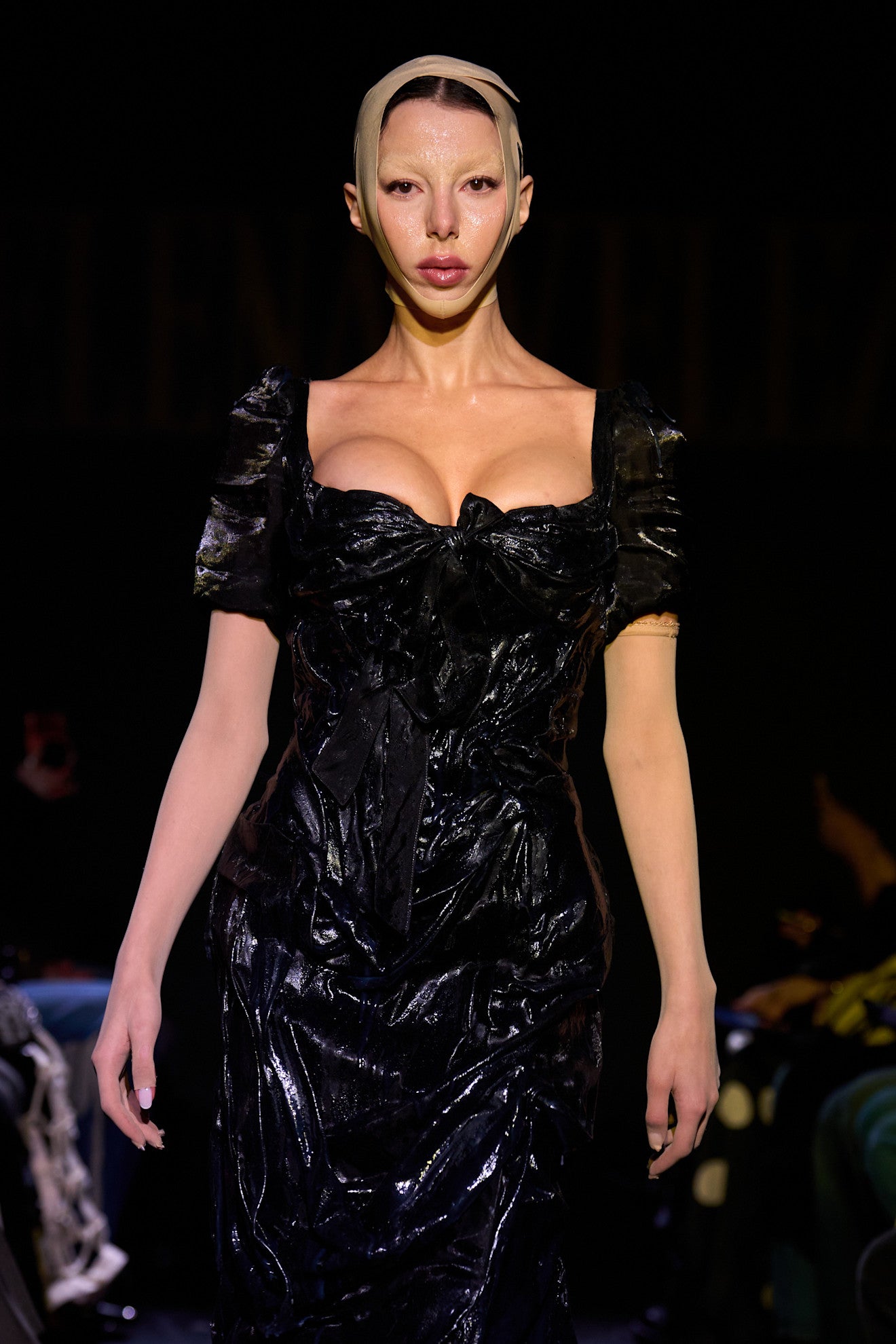 Móda jako ragebait. Přehlídka Eleny Velez je cvičením z vyprázdněnosti