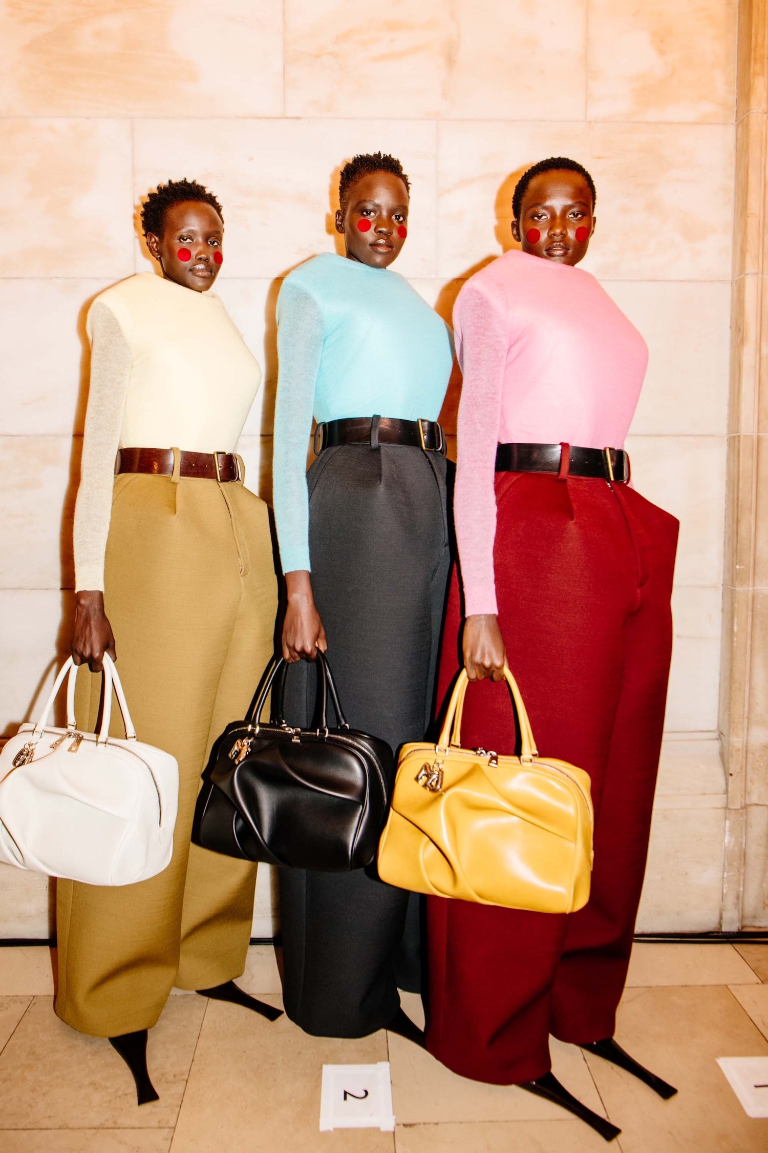 Pozvánka do zákulisí New York Fashion Weeku pro sezonu podzim – zima 2025 