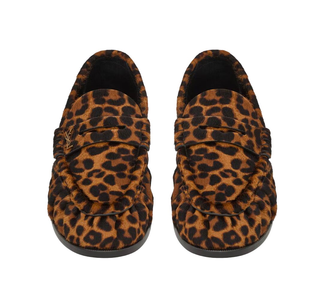 Mokasíny pony hair leopard, SAINT LAURENT, prodává Saint Laurent, 1 300 €