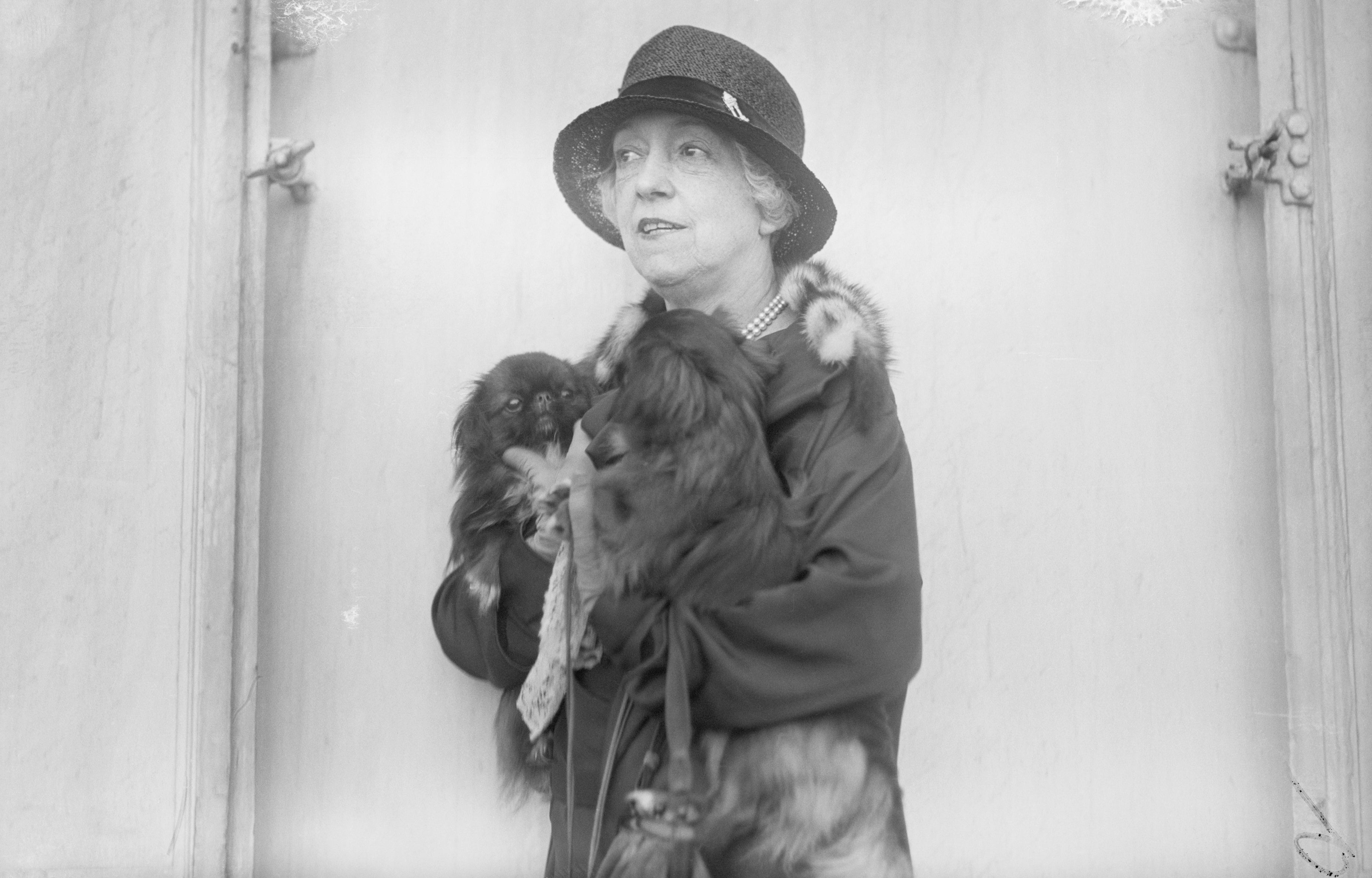 Elsie de Wolfe. Královna dekoru, která pustila do bytů vzduch, teplo a noblesu