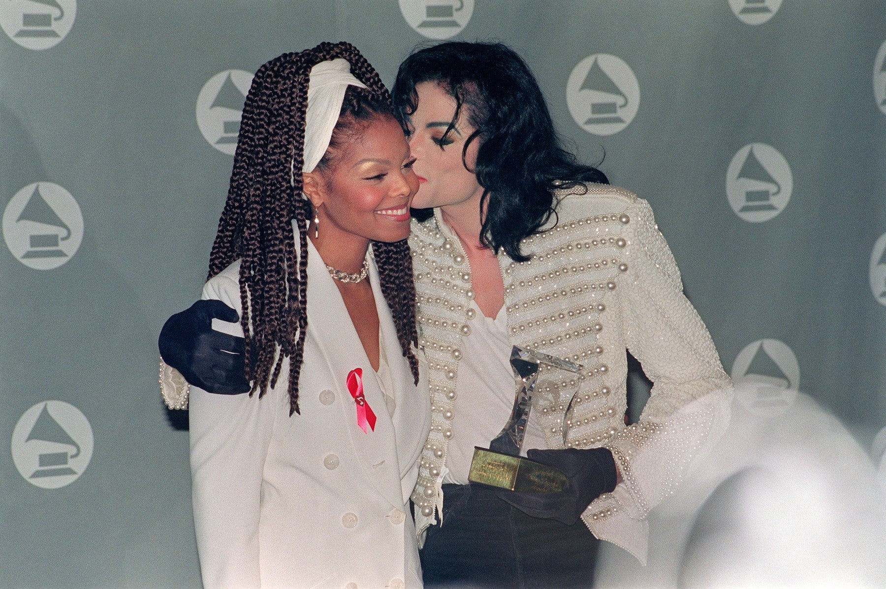 Proč v novém filmu o Michaelu Jacksonovi naprosto chybí jeho nejslavnější sestra Janet