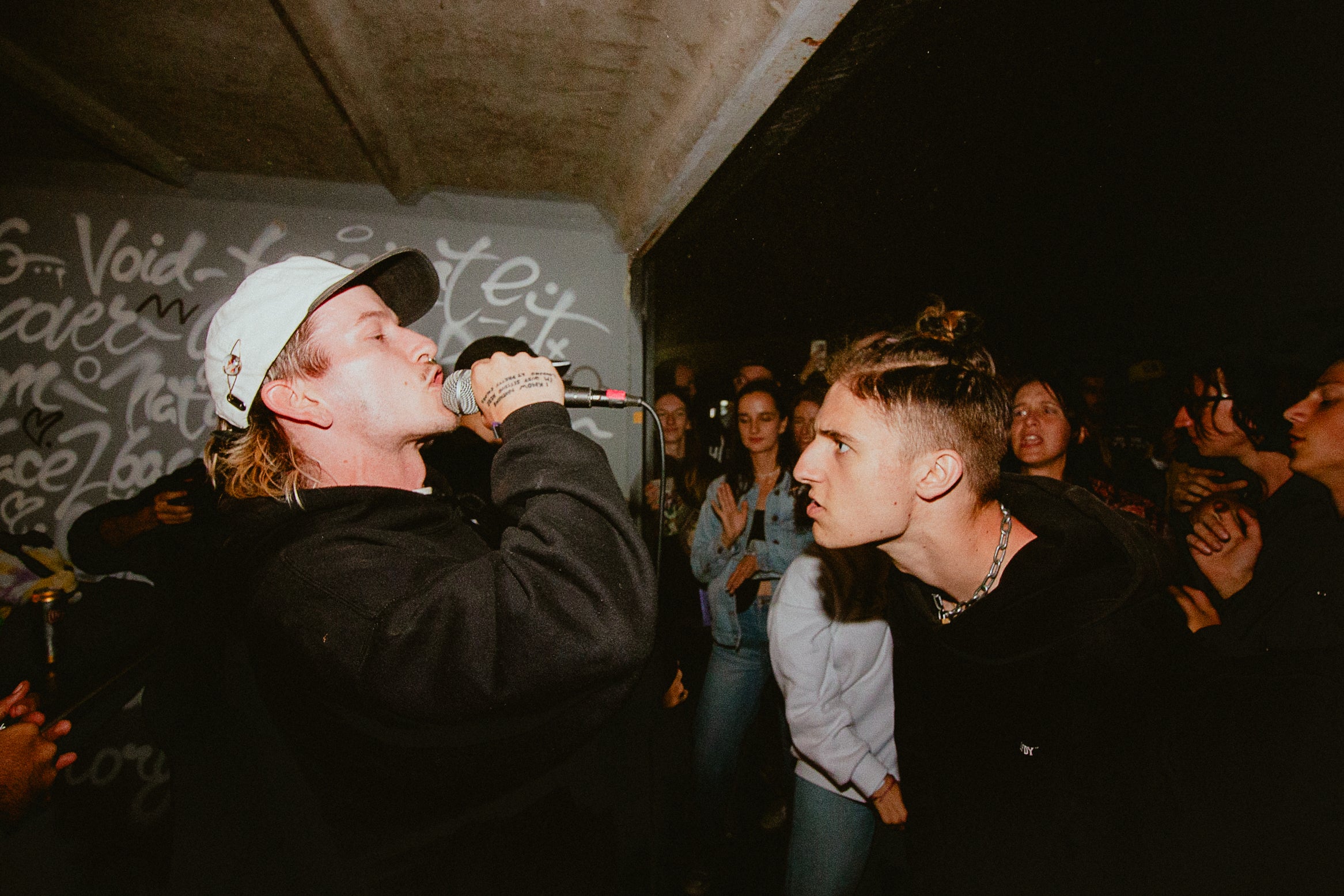 Faux Paux Autor: Samuel Brozek