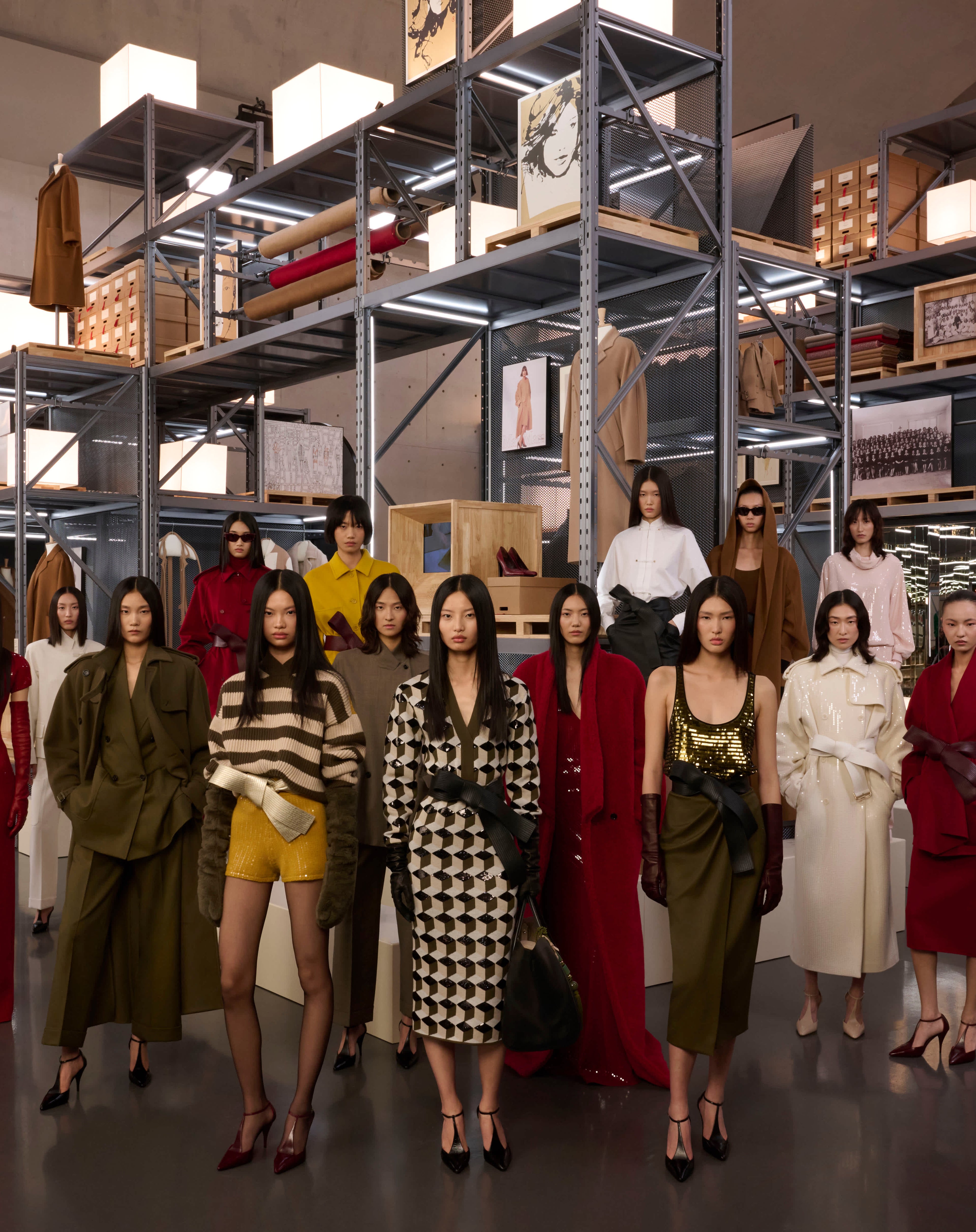 Přehlídka Max Mara Resort 2027 v Šanghaji ukázala modernistickou tvář značky Přehlídka Max Mara Resort 2027 v Šanghaji ukázala modernistickou tvář značky