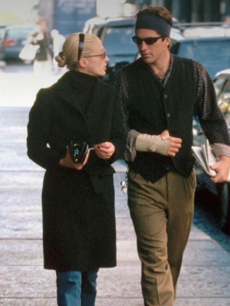 Nosím je roky. Až teď jsem zjistil, že jde o nejoblíbenější džíny Carolyn Bessette-Kennedy
