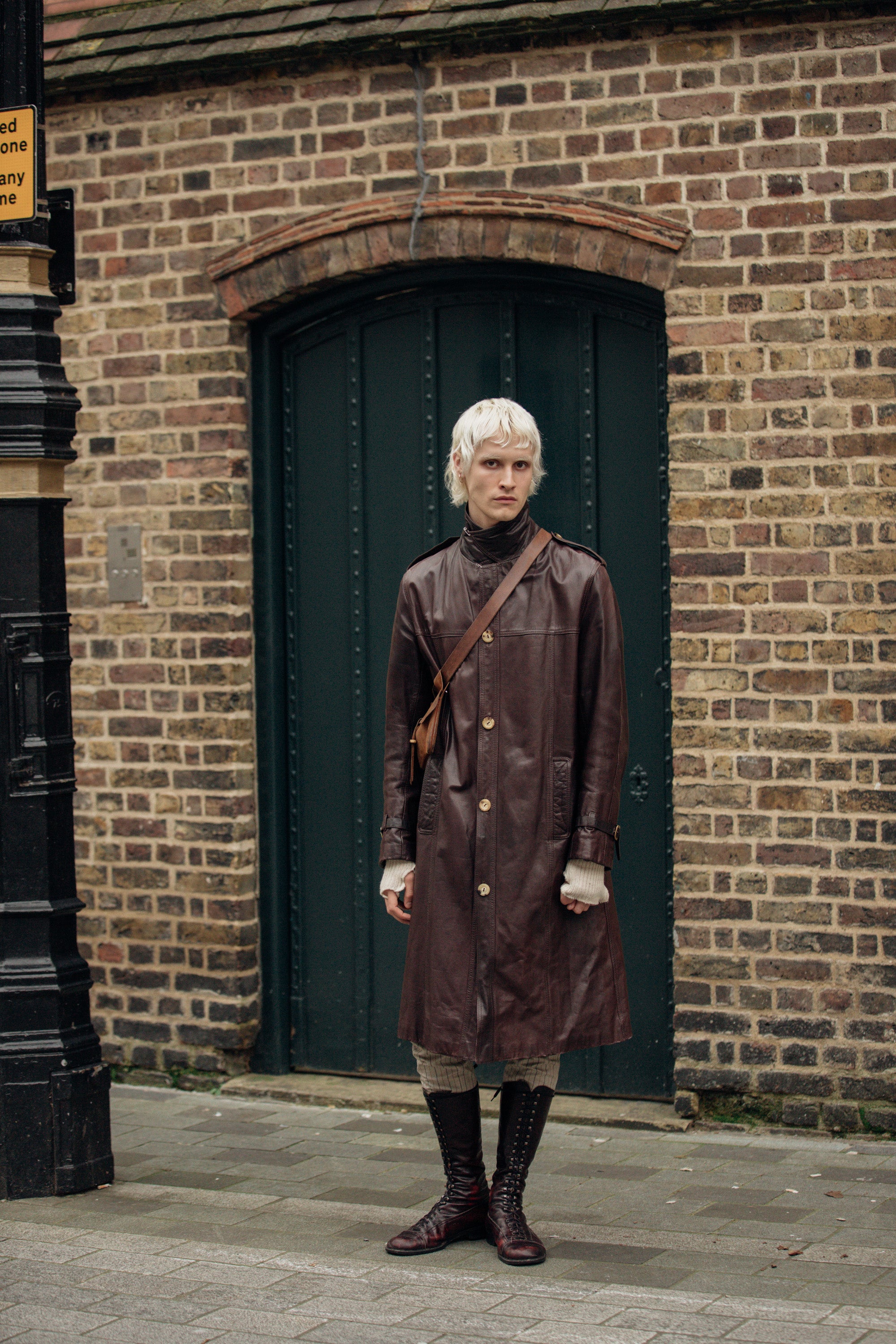 Autor: Jonathan Daniel Pryce