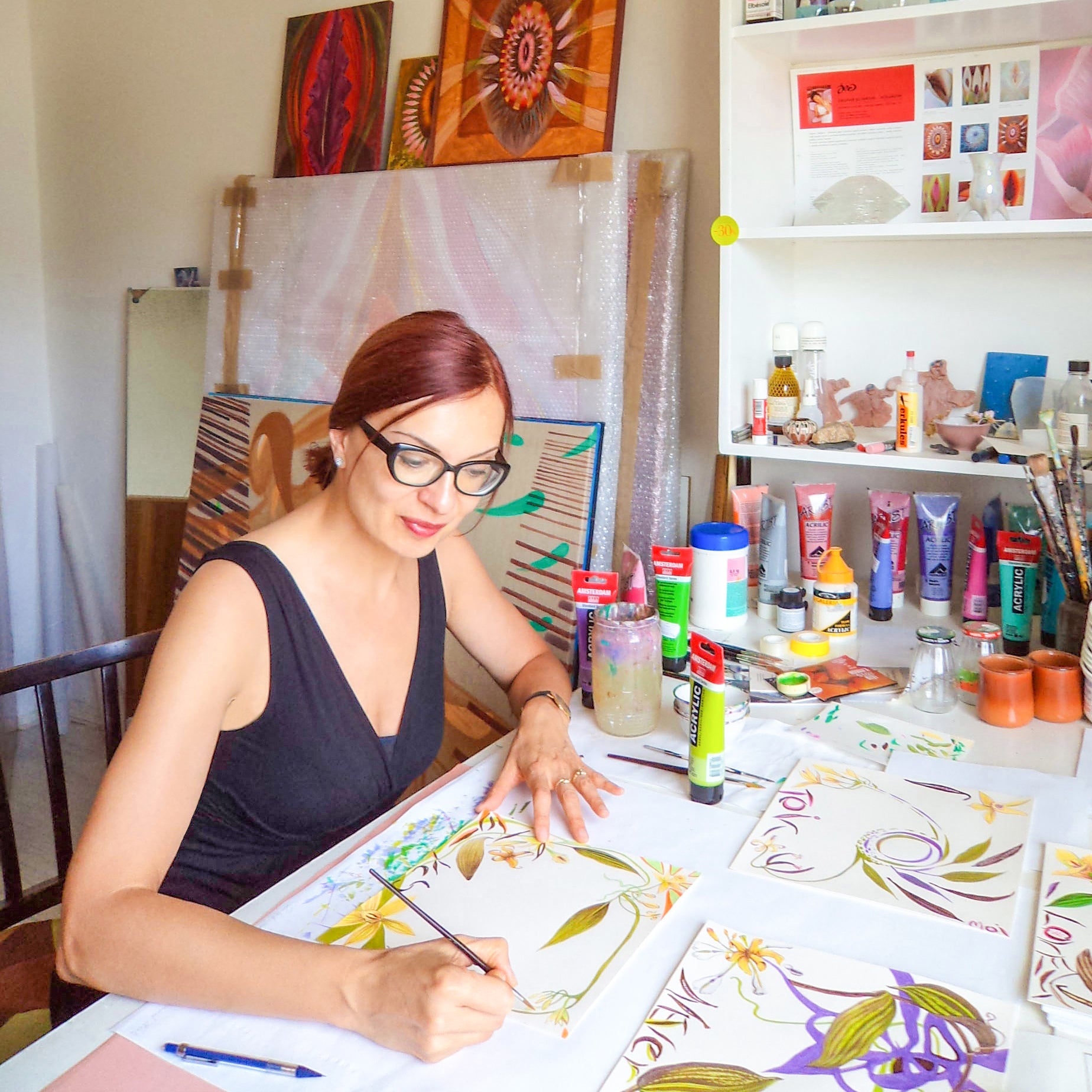 Designérka při práci na nové kolekci