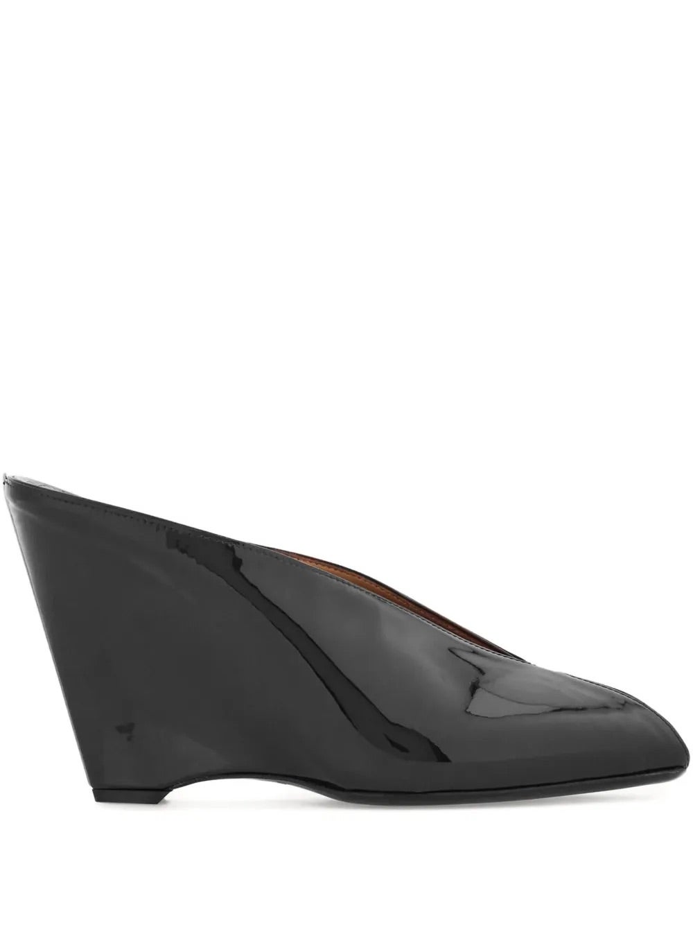 Boty na klínku, FERRAGAMO, 665 €