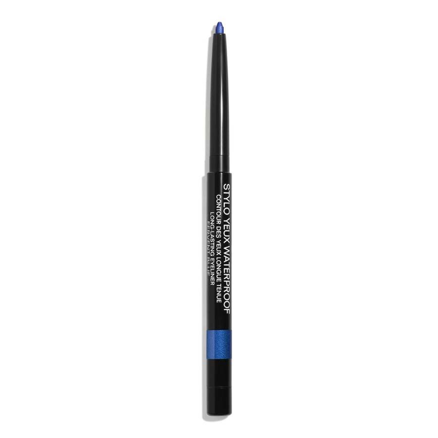 Voděodolná tužka na oči Stylu Yeux Waterproof v odstínu Fervente Blue, CHANEL, prodává Douglas, 799 Kč