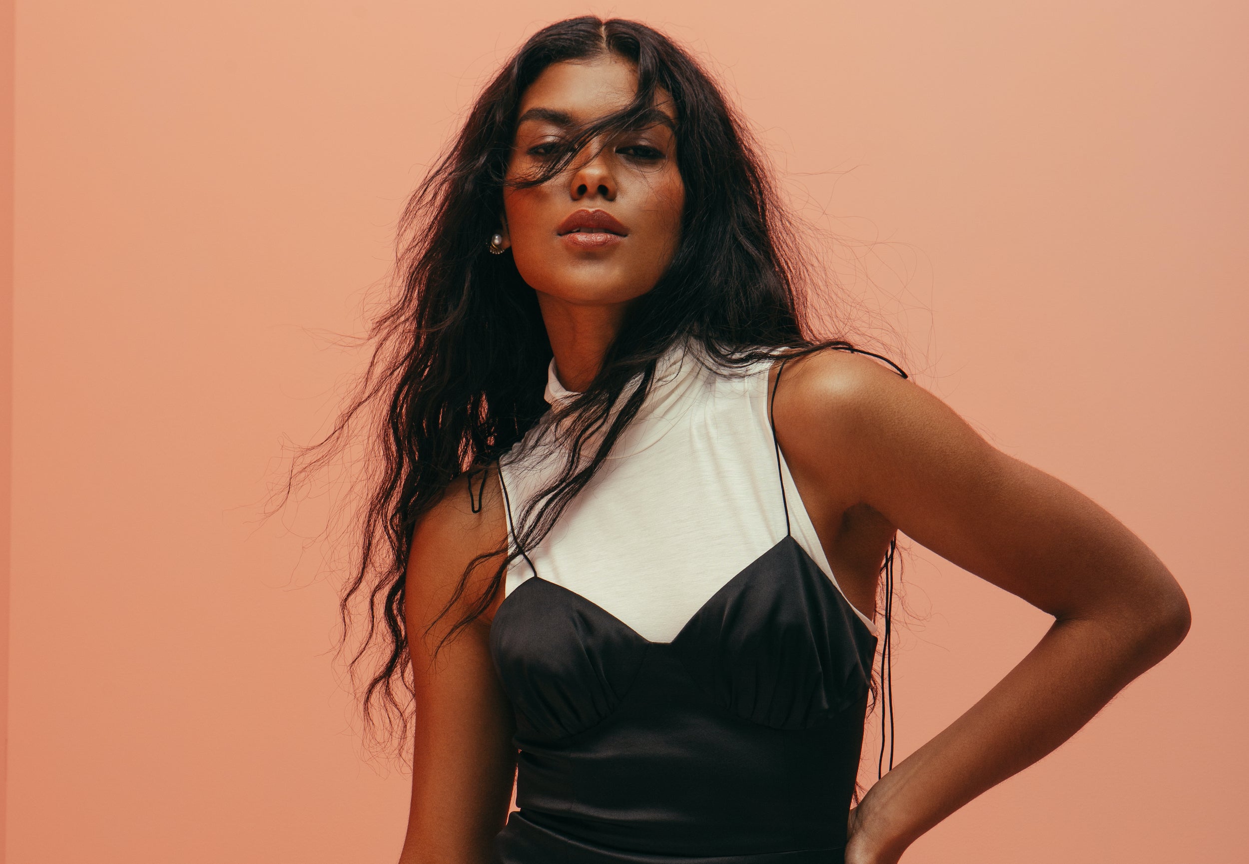 Vzduch, který dýcháme, je cennější než trendy nebo móda, říká návrhářka 