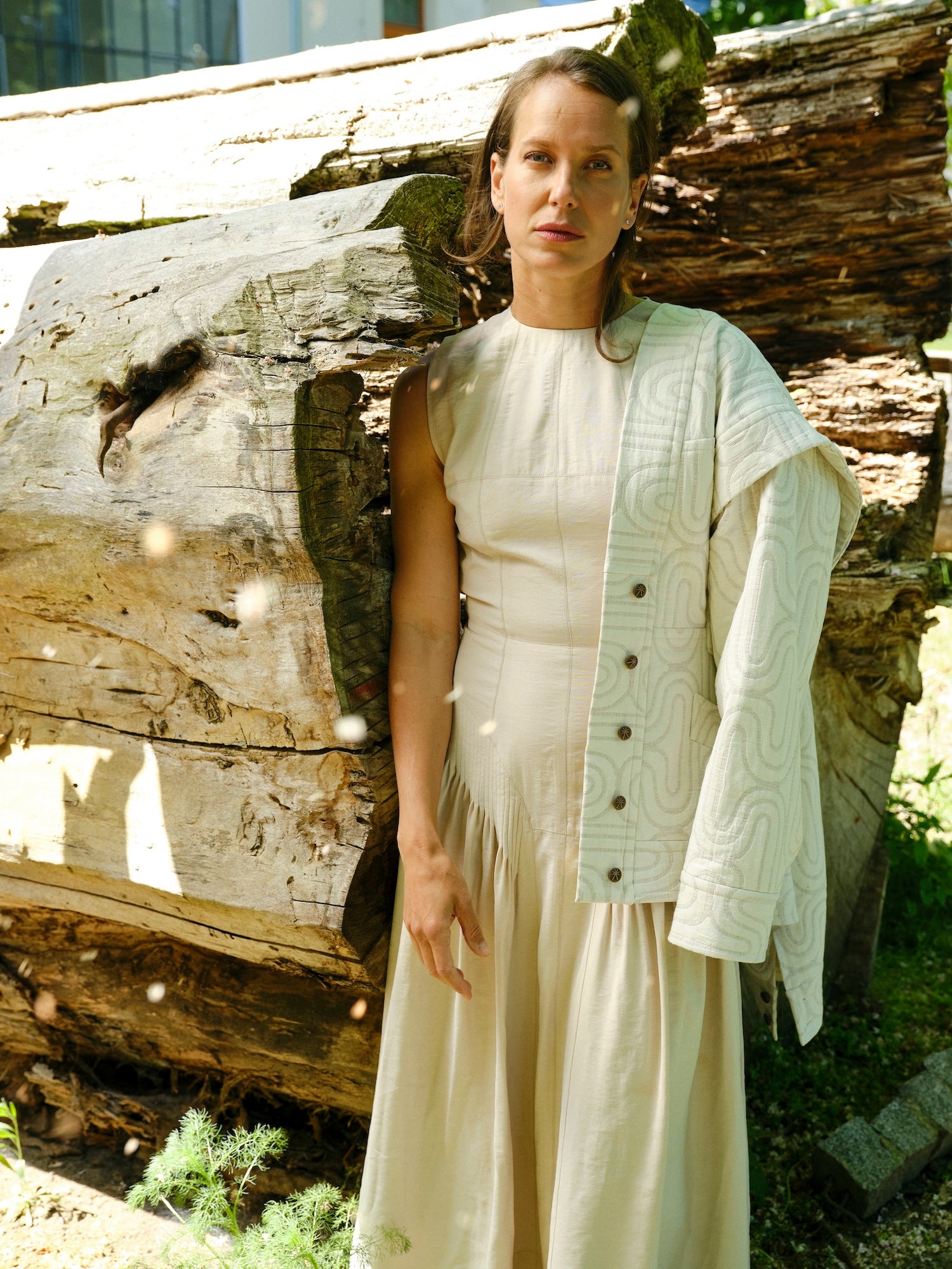 3 české letní novinky: obláčkové šortky, nadýchané šaty a praktický šik šatník na každý den  