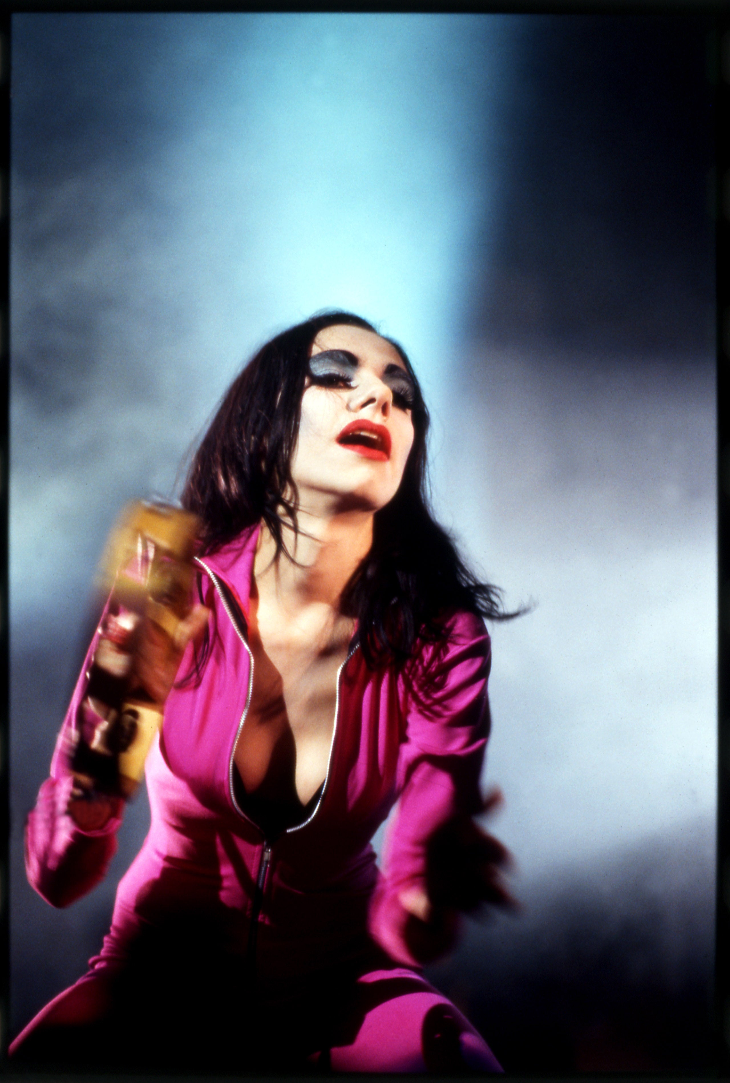 Riot grrrl a další holky, co se nebály křičet. Pocta ženám 90‘s alt-rocku