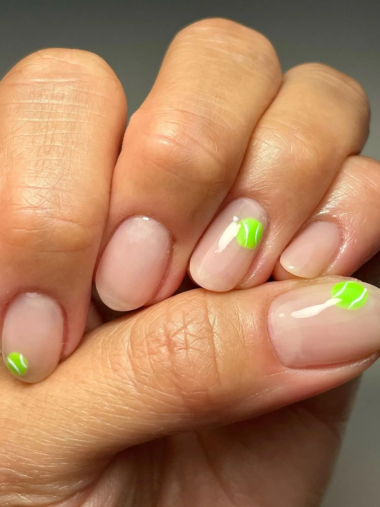 US Open udává beauty trendy. Tenisová manikúra je ta pravá, se kterou právě teď zabodujete