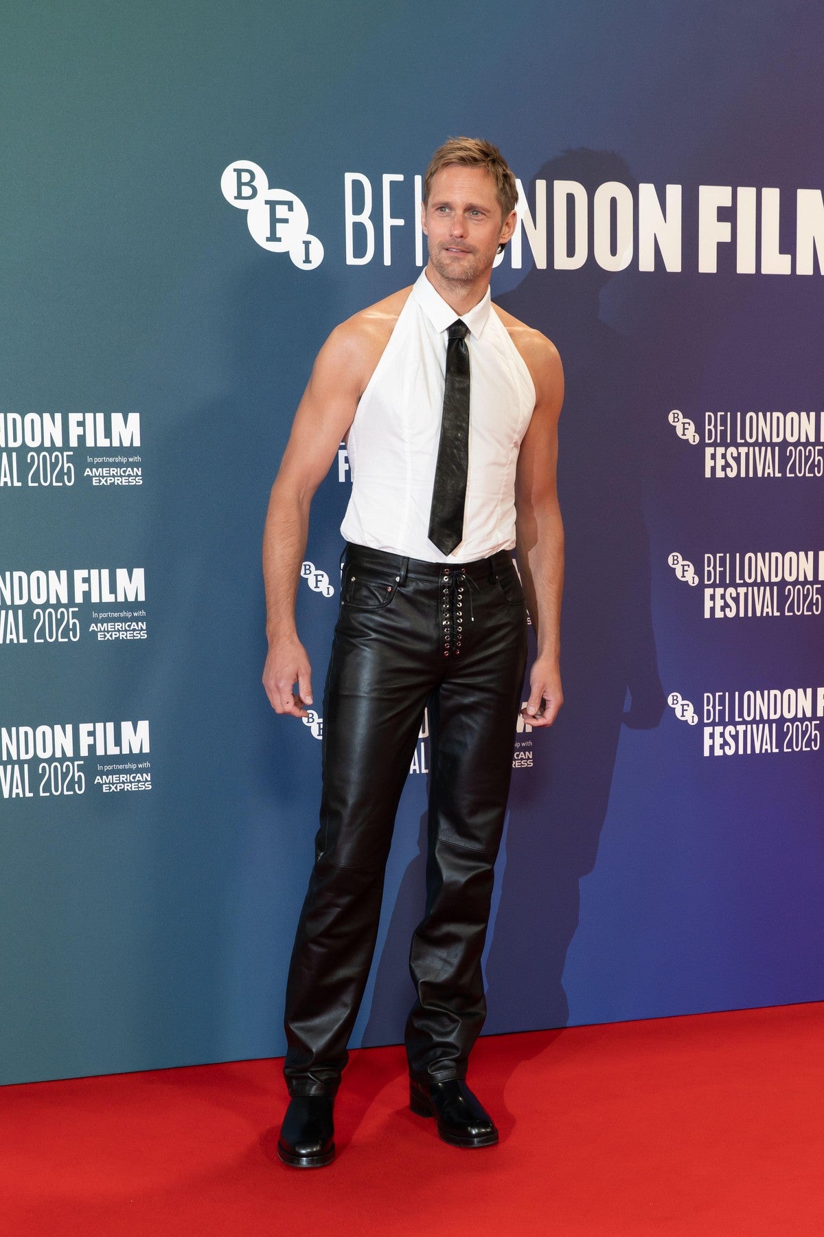 Alexander Skarsgård na BFI London Film Festival, 18. října 2025