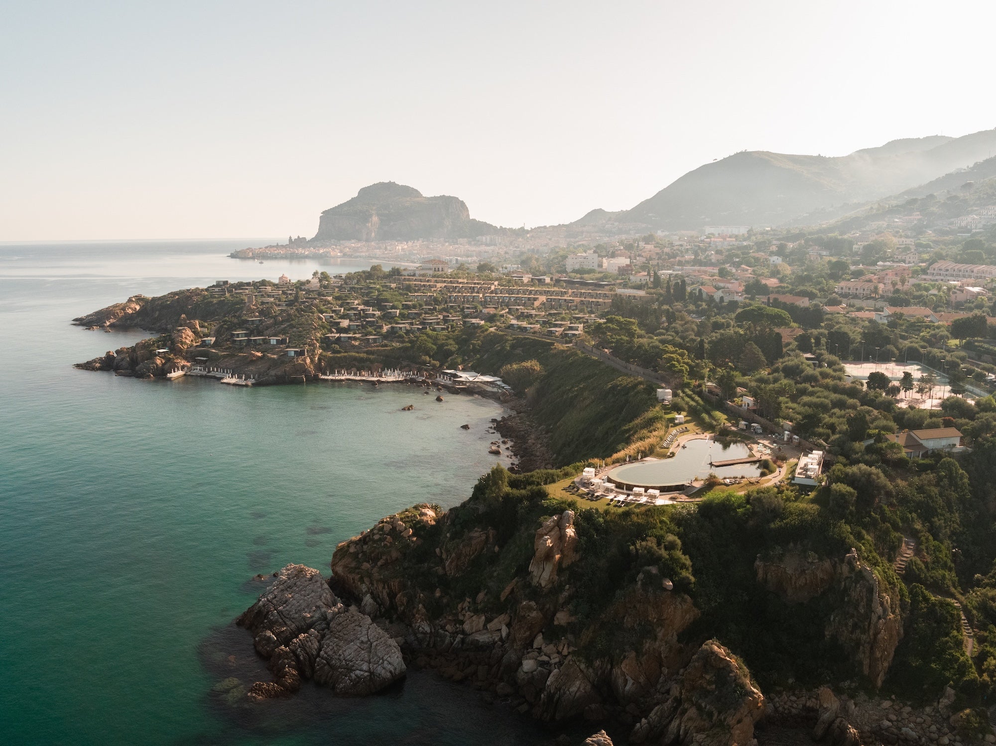 Dovolená aneb La Dolce Vita na Sicílii: Objevte půvab Cefalù a francouzský šarm resortu Club Med