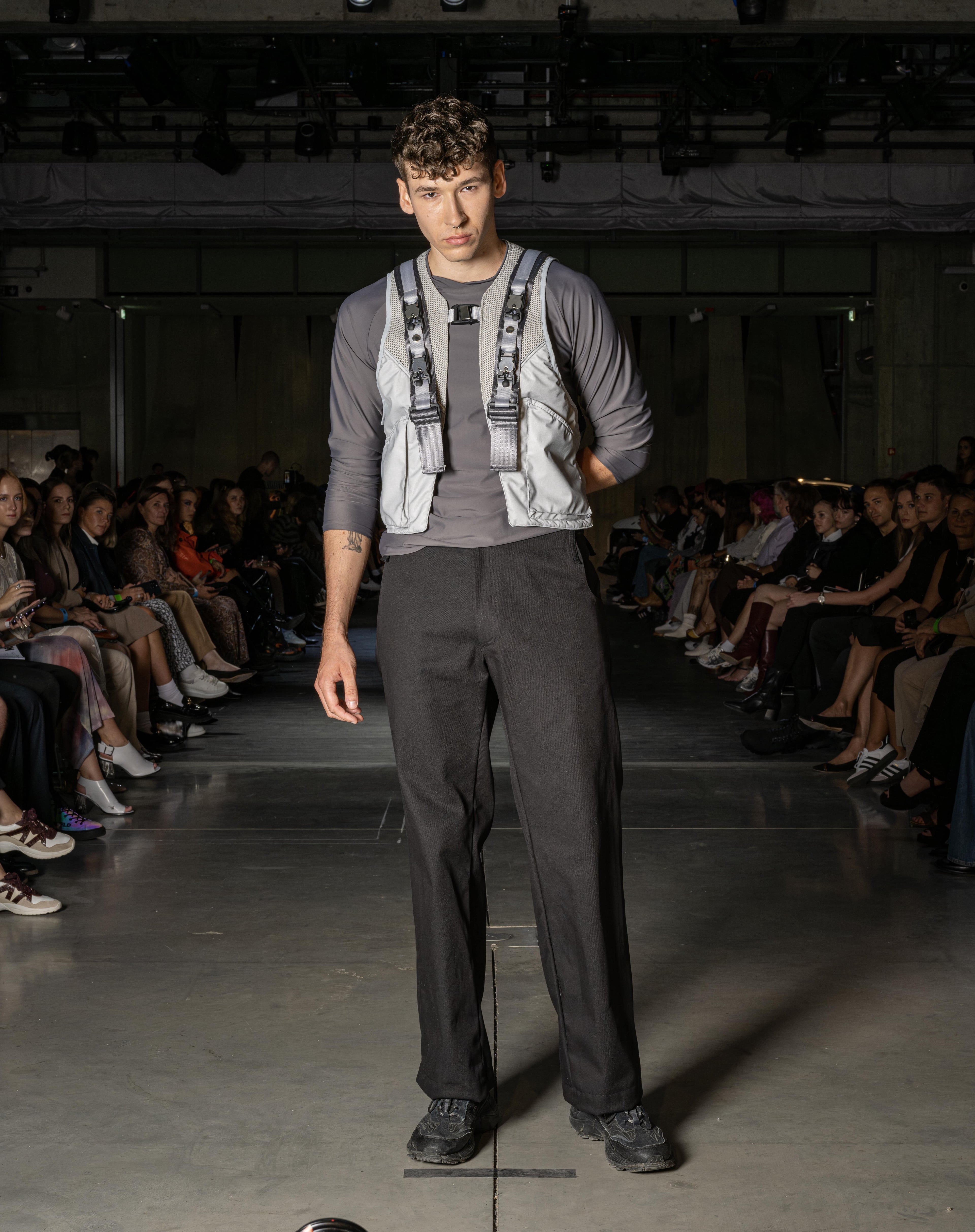 #VogueVerdict: Vojtěch Lopour vytváří oblečení bez konceptuálního patosu #VogueVerdict: Vojtěch Lopour vytváří oblečení bez konceptuálního patosu