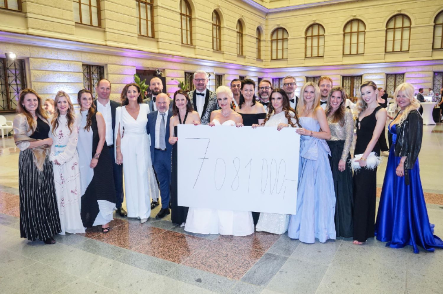 Fotografie Vogue CS a další unikátní díla přinesly nadačnímu fondu Be Charity přes 7 milionů korun