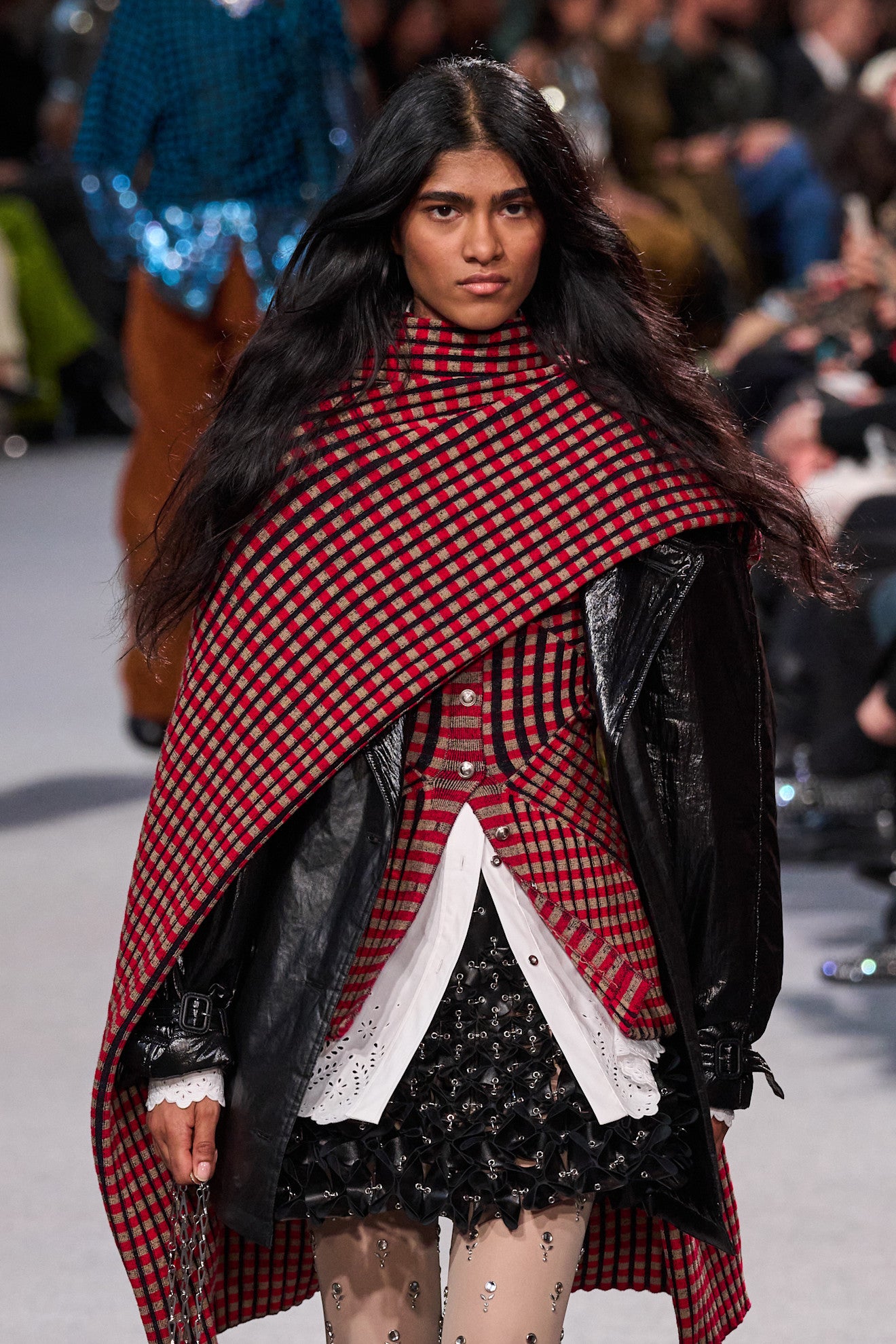 Kostkovaný podzim: Všestranný vzor pro váš šatník 