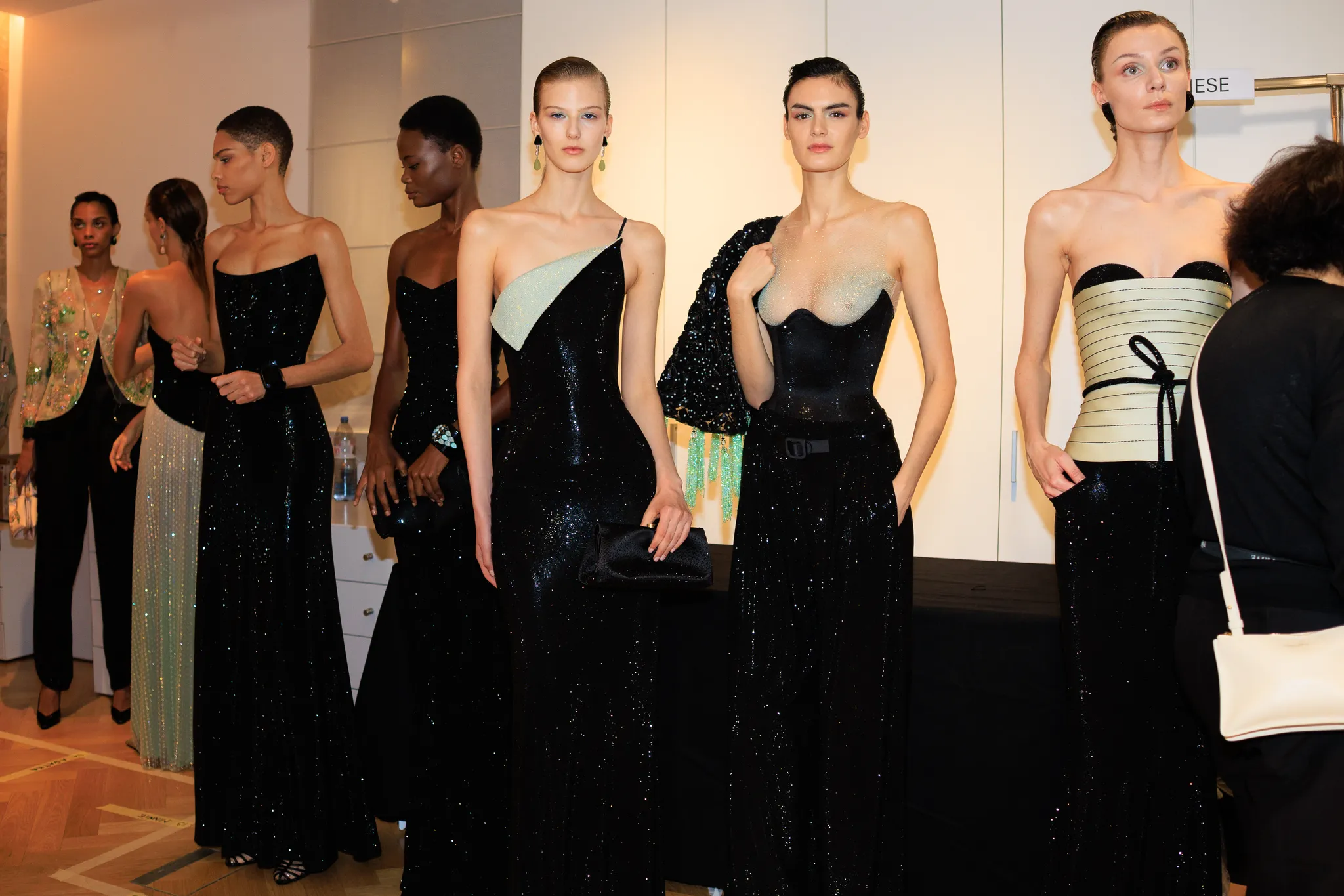 Co se dělo v zákulisí nejsledovanějších přehlídek v Paříži