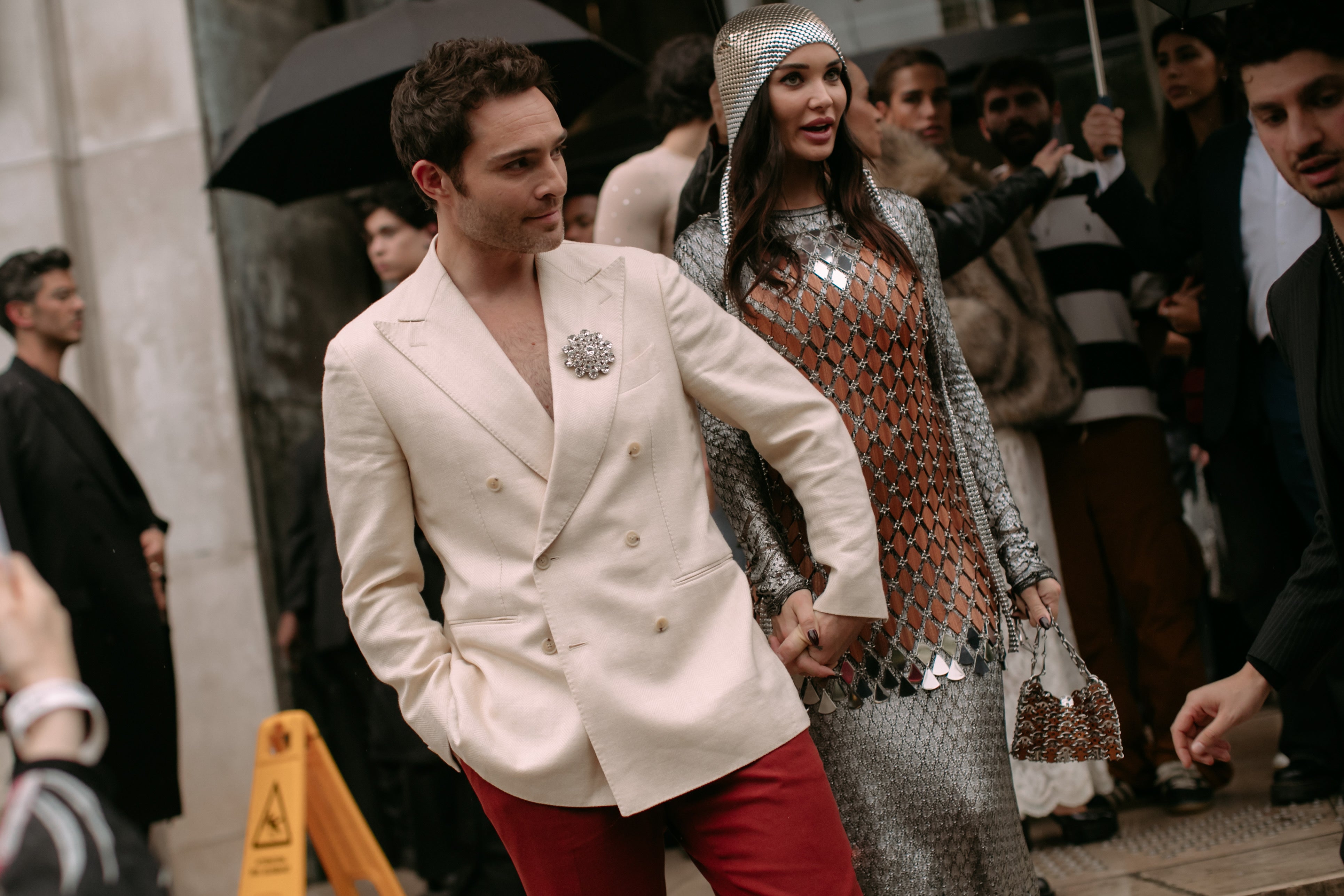 5 nečekaných módních doplňků, které letos v létě oživí každý outfit