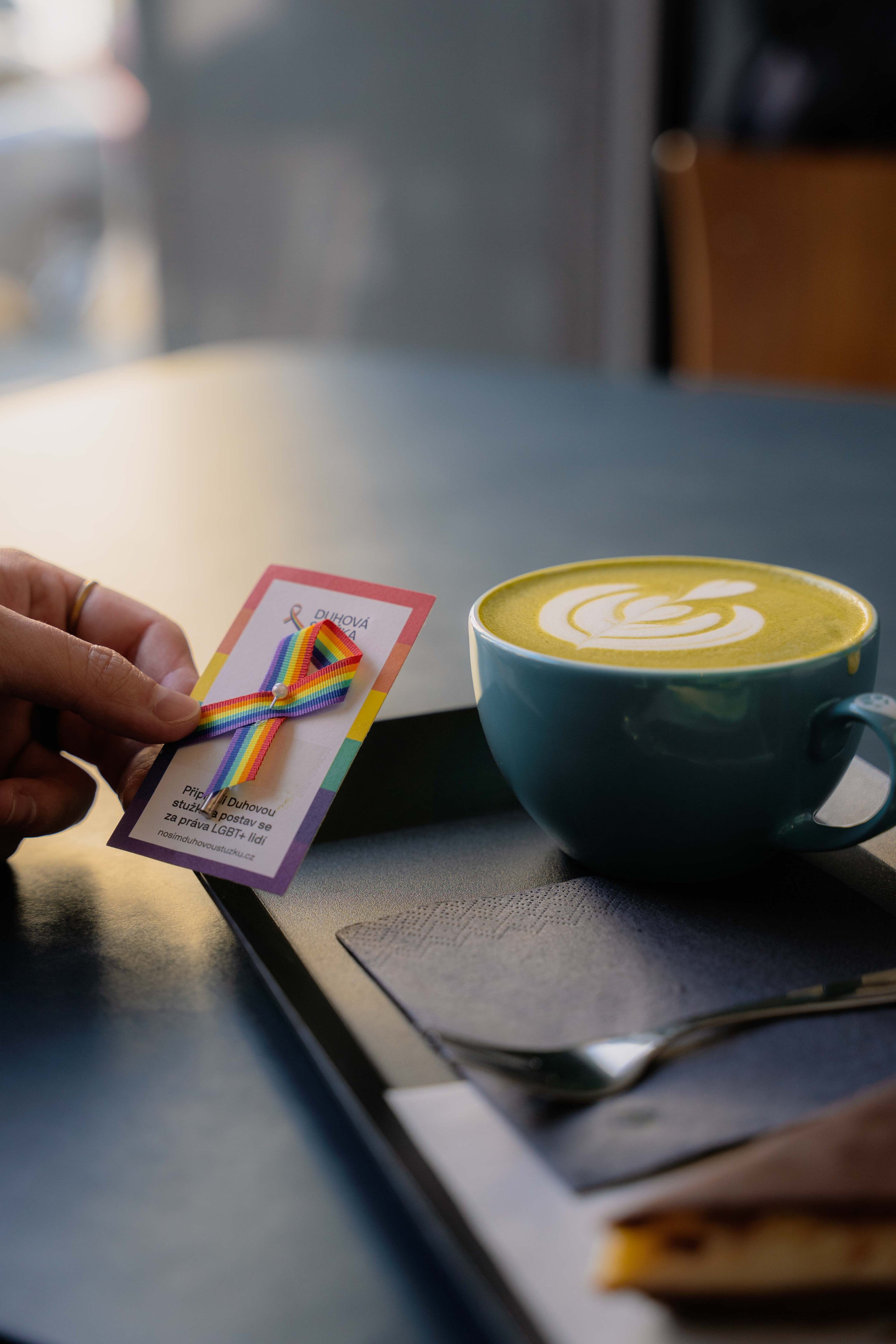 Autor: Duhová stužka