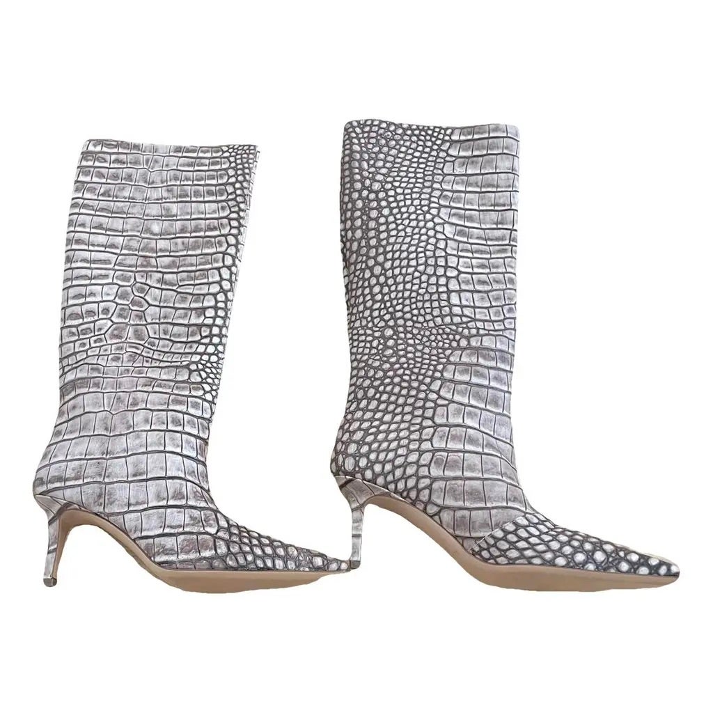 Krokodýlí kozačky, ACNE STUDIOS, 380 €