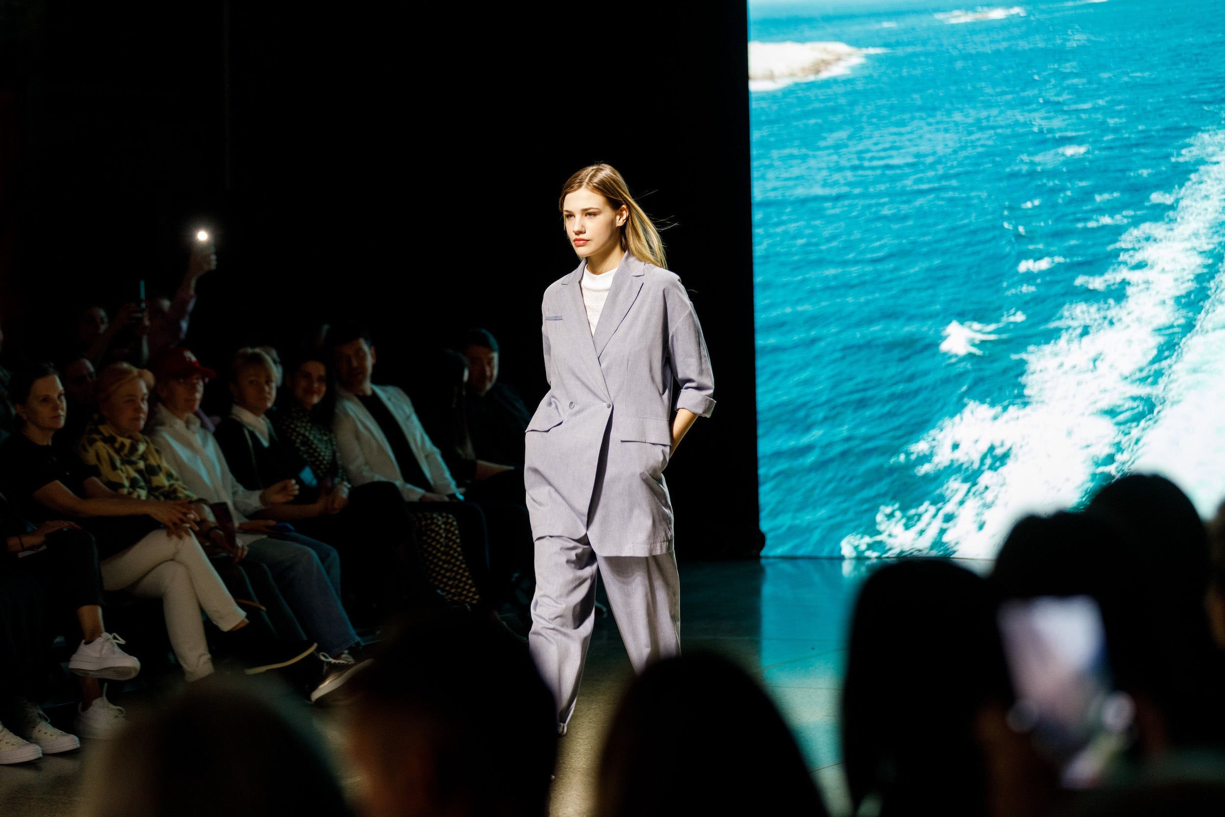 Technologie budoucnosti, estetika minulosti. Proč se zajímat o módu z Baltu