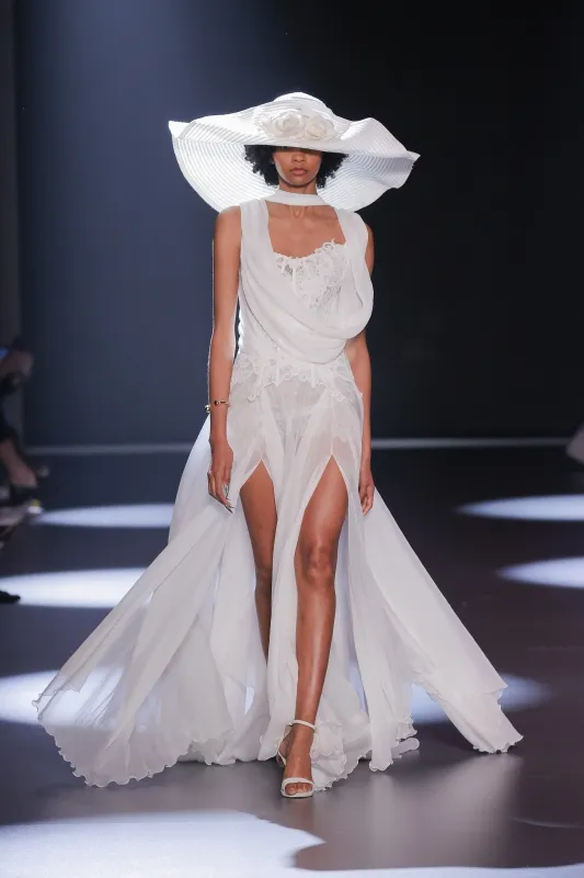 Top trendy na rok 2025 z barcelonského týdne svatební módy