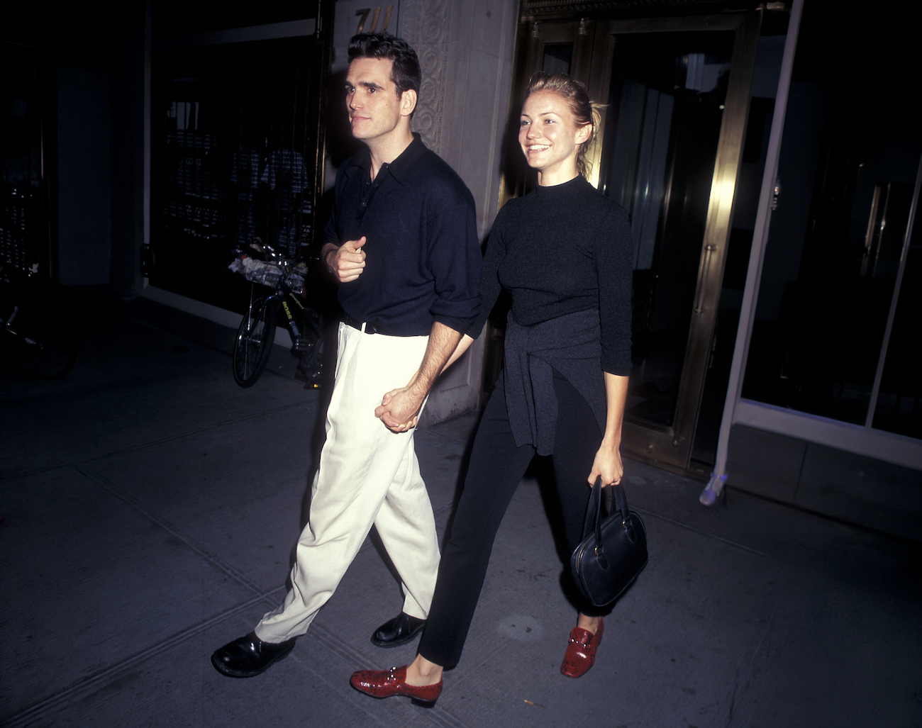 5 způsobů, jak nosit mokasíny. Inspirujte se fashion ikonami devadesátých let