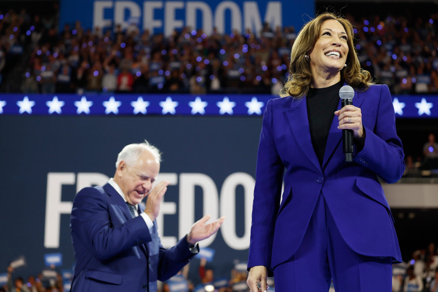 Jak se obléká Kamala Harris, nejsledovanější prezidentská kandidátka 
