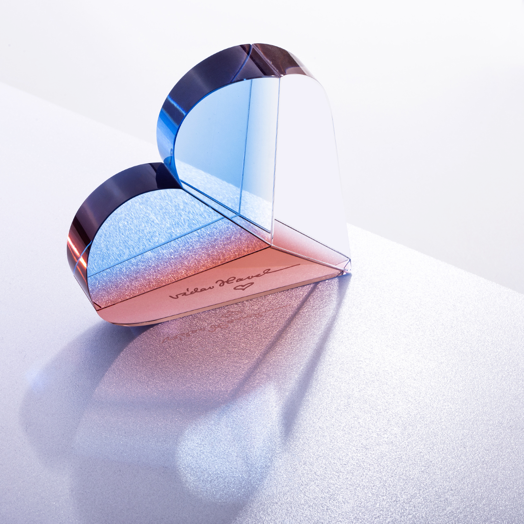 Limitovaná edice třiceti křišťálových srdcí ke třicetiletému výročí sametové revoluce, Moser, zakoupíte v prodejnách Moser, 30 000 Kč