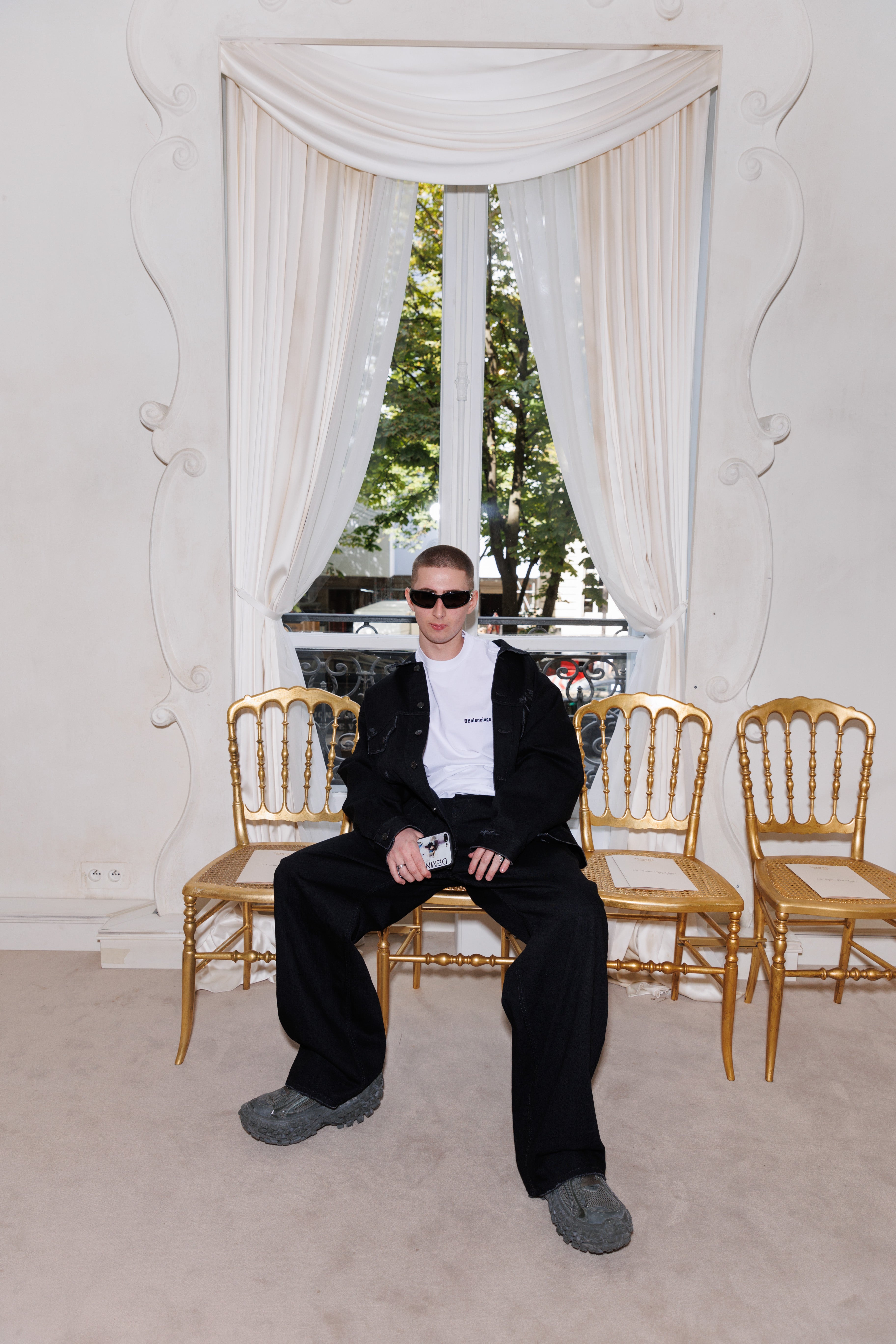 Saba Bakhia, autor instagramového účtu @demnagram