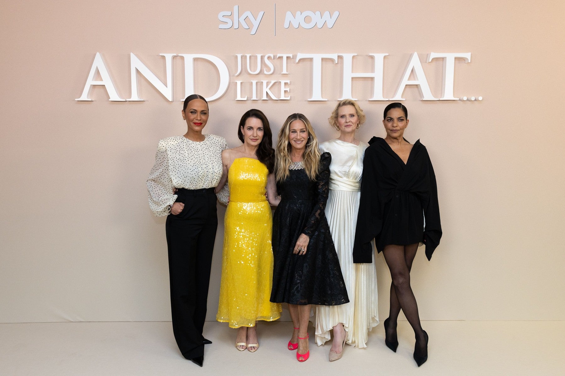 Hvězdy ze seriálu A jak to bylo dál... odpovídají na žhavé otázky Vogue